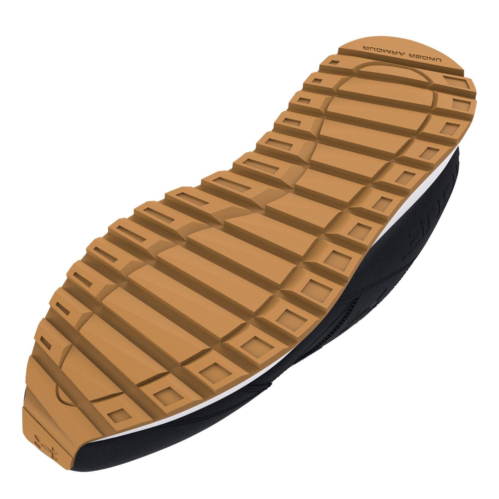 Black - Under Armour - Essential Runner - 3