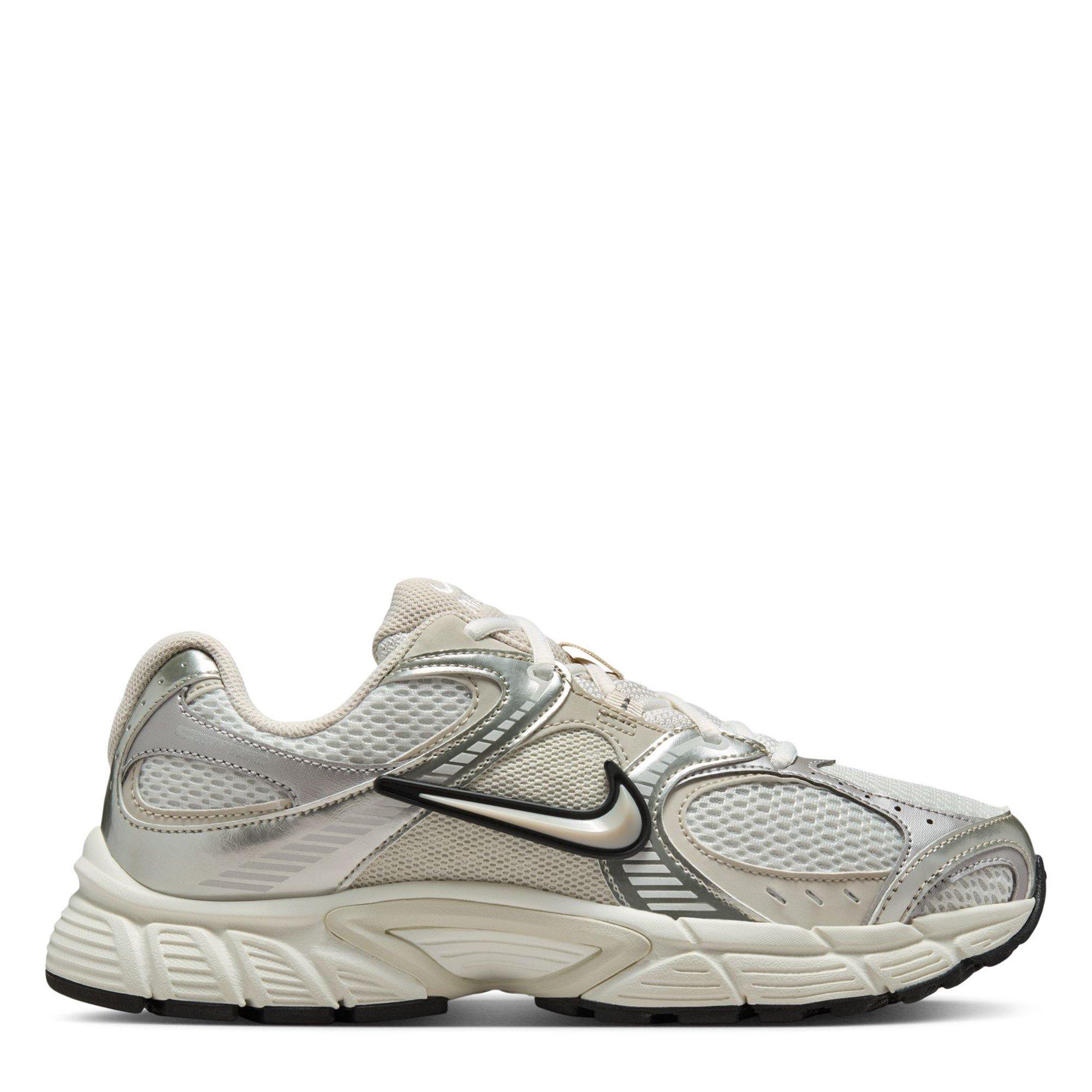 Wht/Orewood Brn - Nike - V5 RNR Womens Shoes - 1