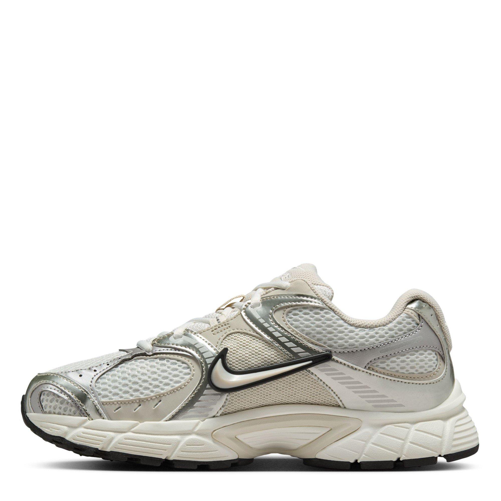 Wht/Orewood Brn - Nike - V5 RNR Womens Shoes - 2