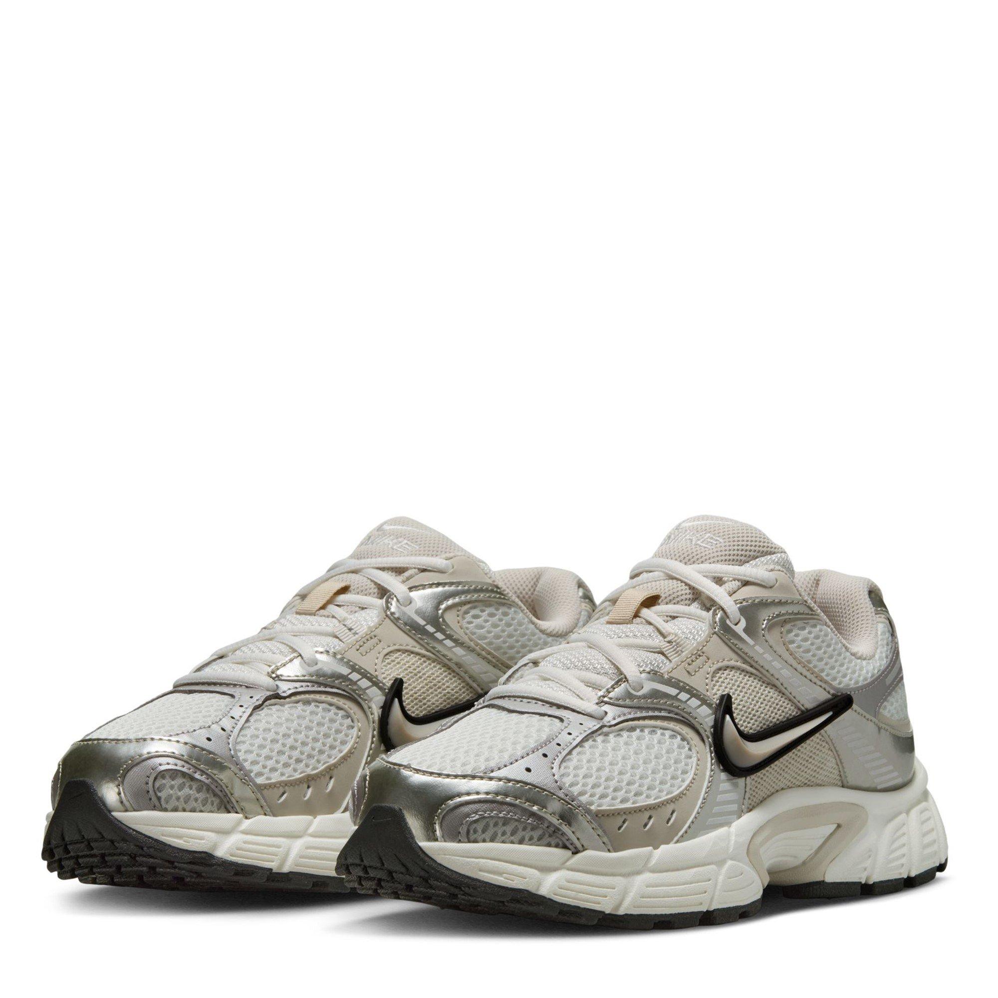 Wht/Orewood Brn - Nike - V5 RNR Womens Shoes - 3