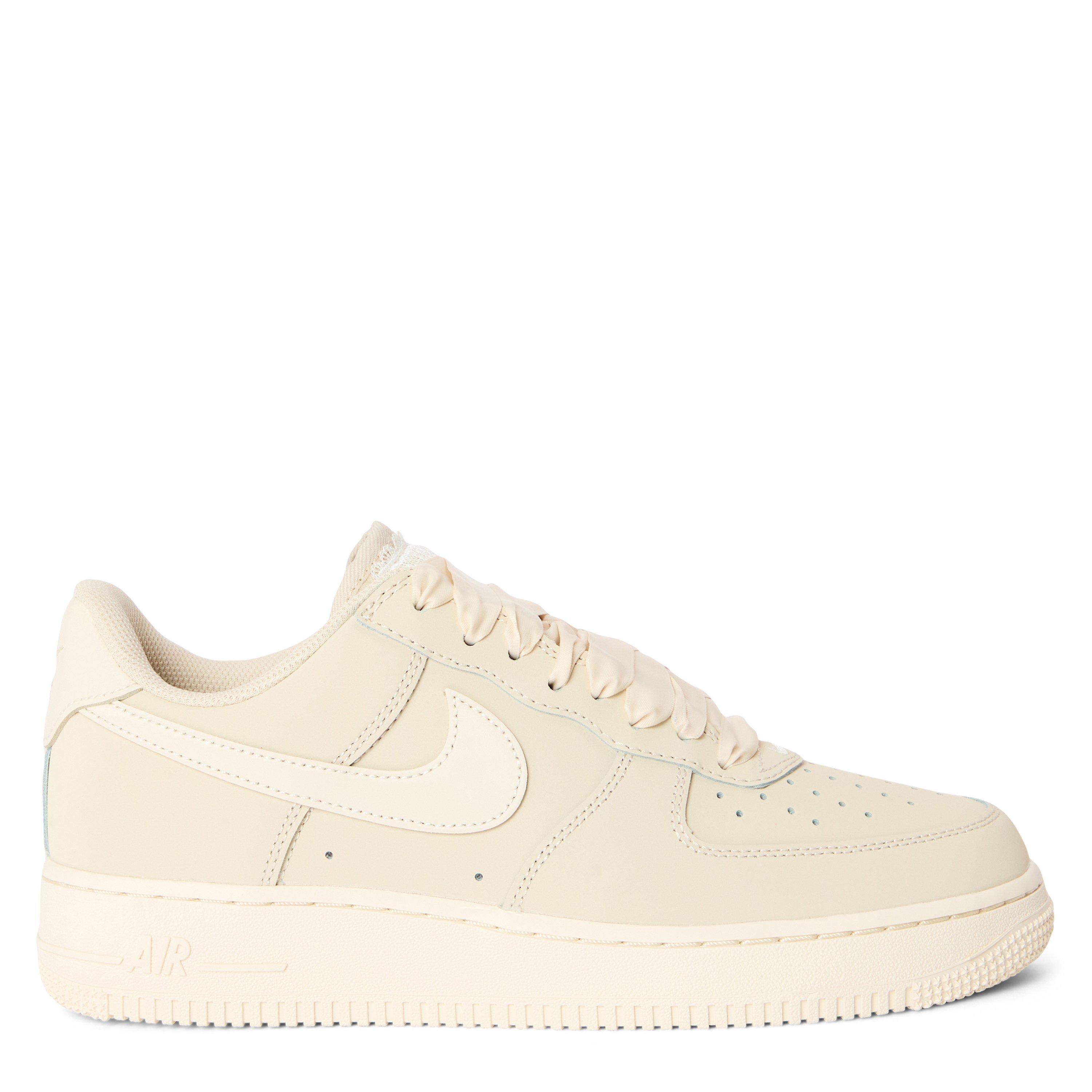 Oatmeal/Ivory - Nike - Women's Chunky Trainers - 1