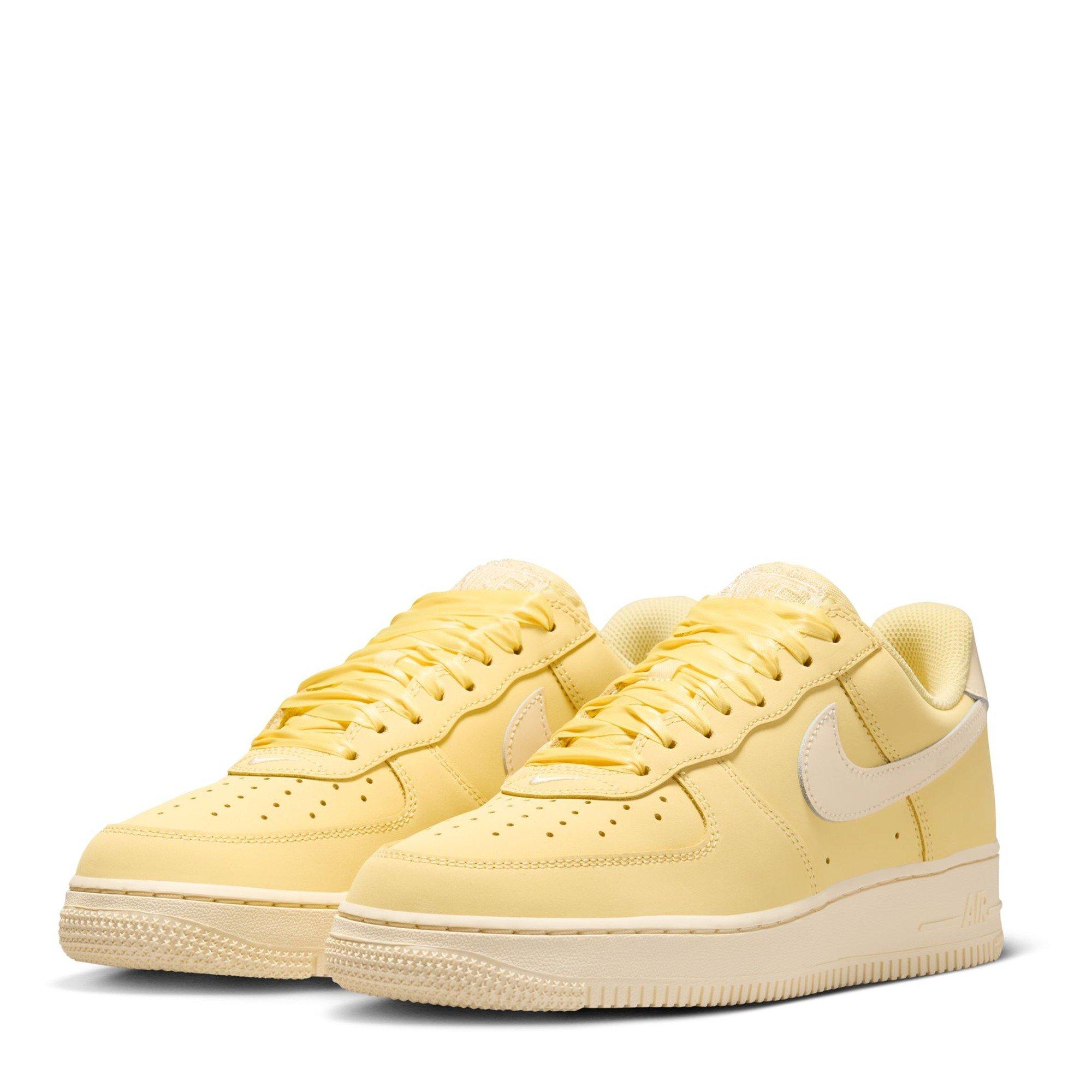 Soft Yellow - Nike - Women's Chunky Trainers - 3