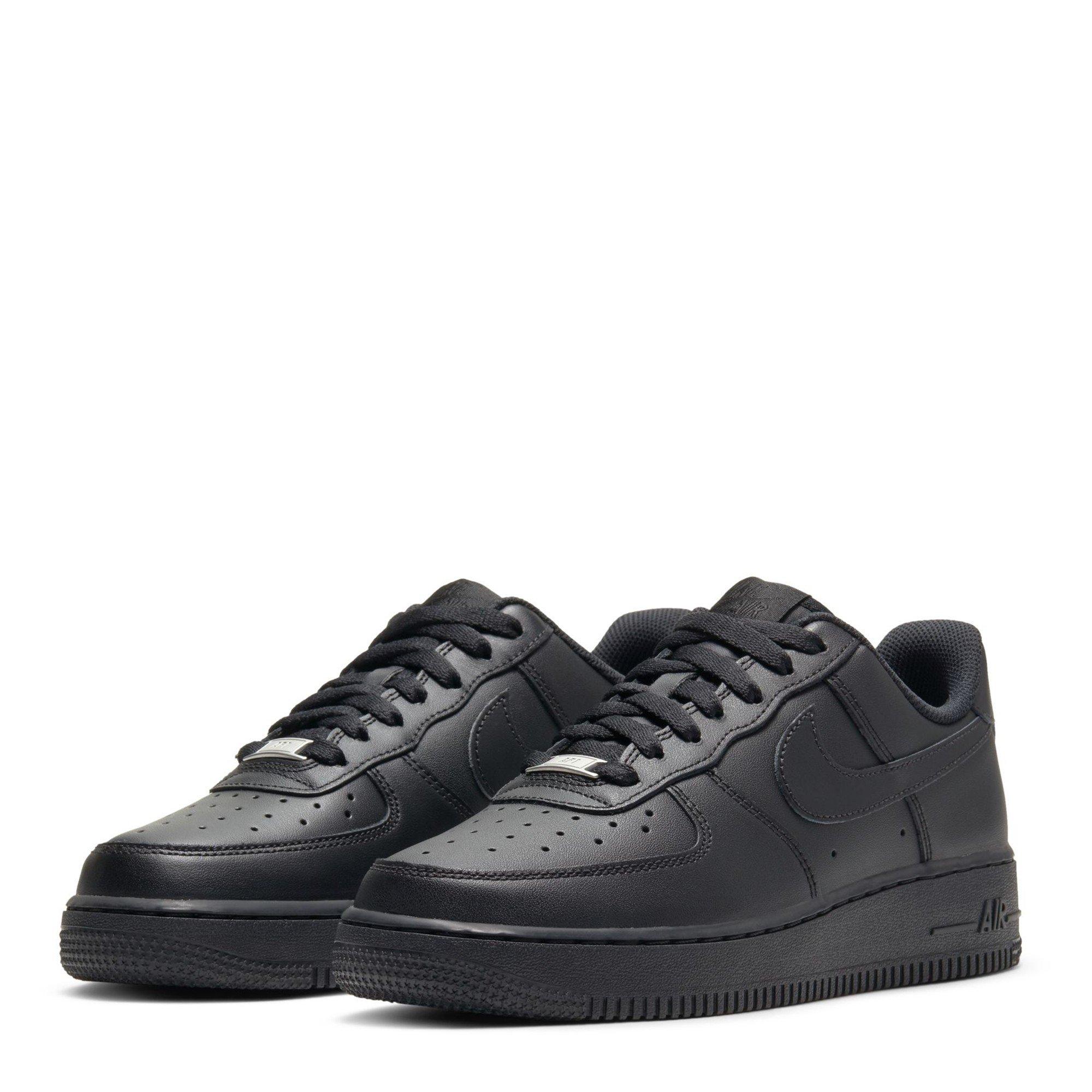 Black/Black - Nike - Women's Air Force 1 07 Trainers - 4