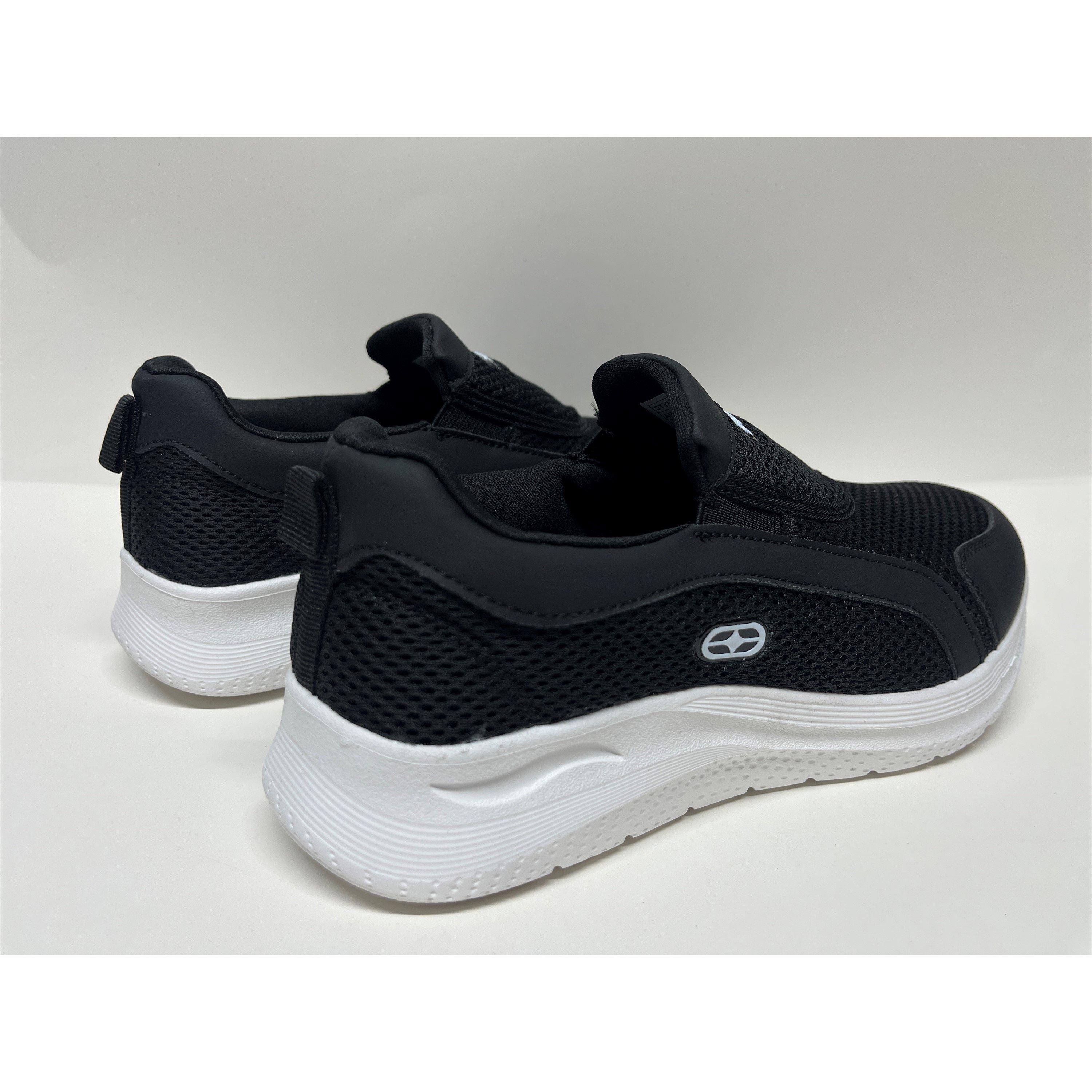 BLACK - No Fear - Women's STRUT-T2 Slip On Trainers - 4