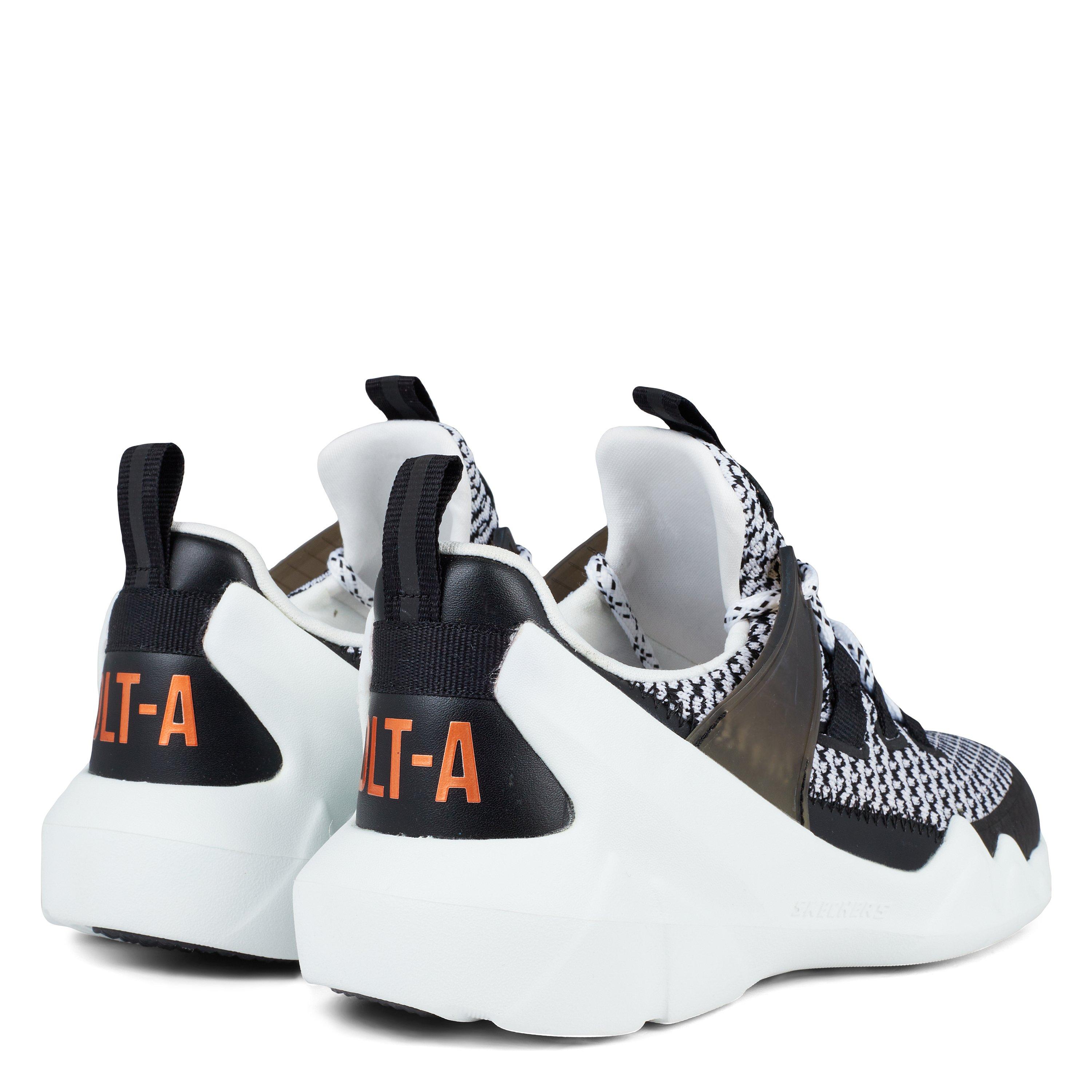 White/Black - Skechers - DLT-A Trainers Womens - 4