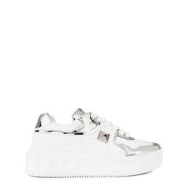 Valentino Garavani One Stud Sneaker