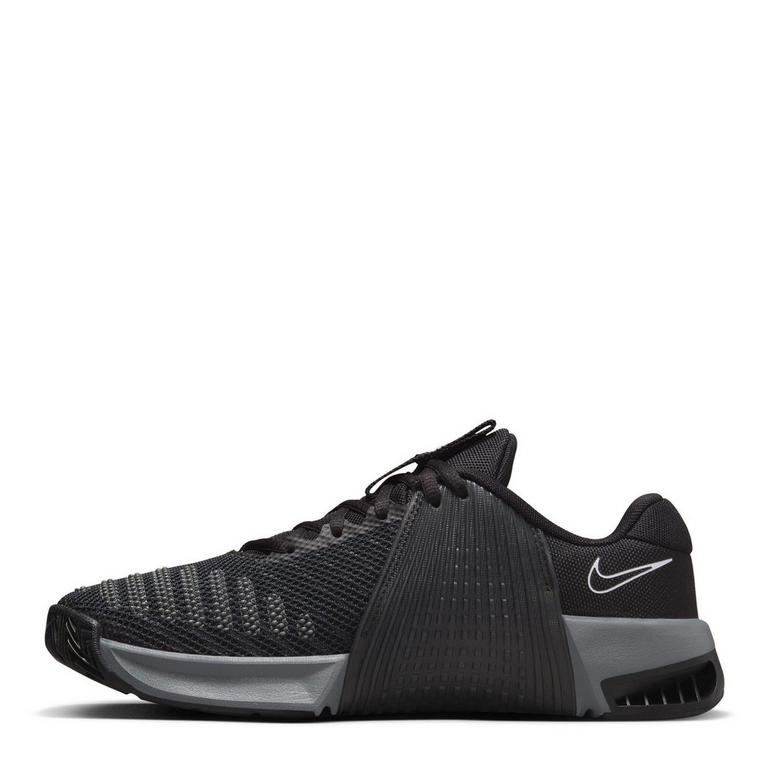 Noir/Gris - Nike - Encore un nouveau modèle de la gamme Nike SB qui pète le feux - 2