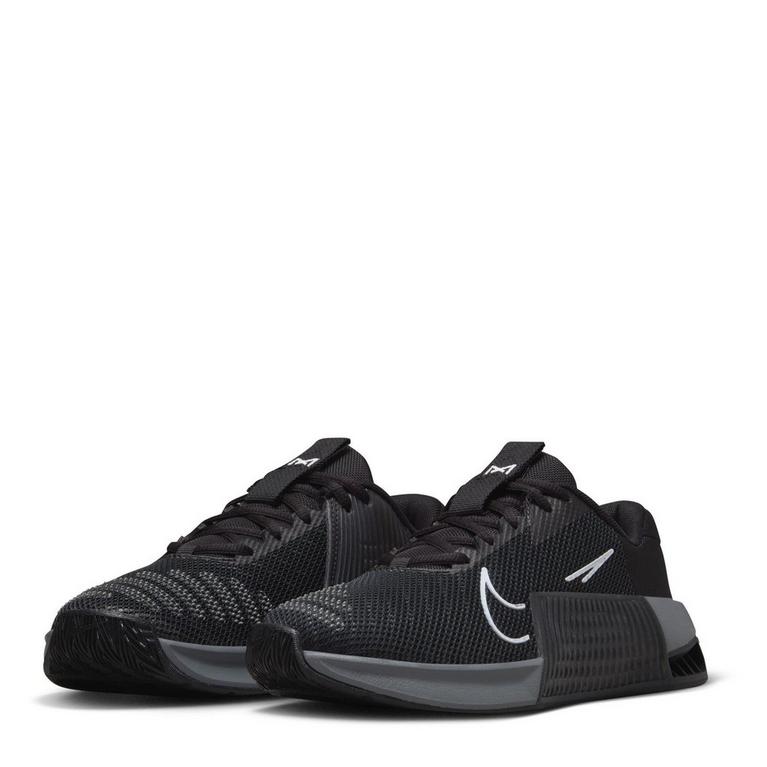 Noir/Gris - Nike - Encore un nouveau modèle de la gamme Nike SB qui pète le feux - 4