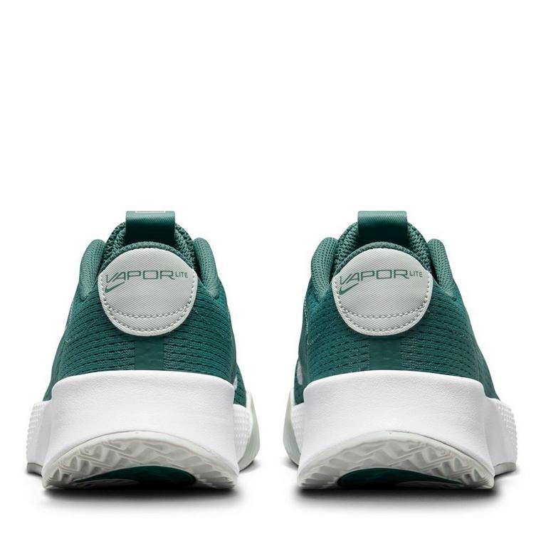Bicoastal - Nike - A lightweight shoe with little stability - 4