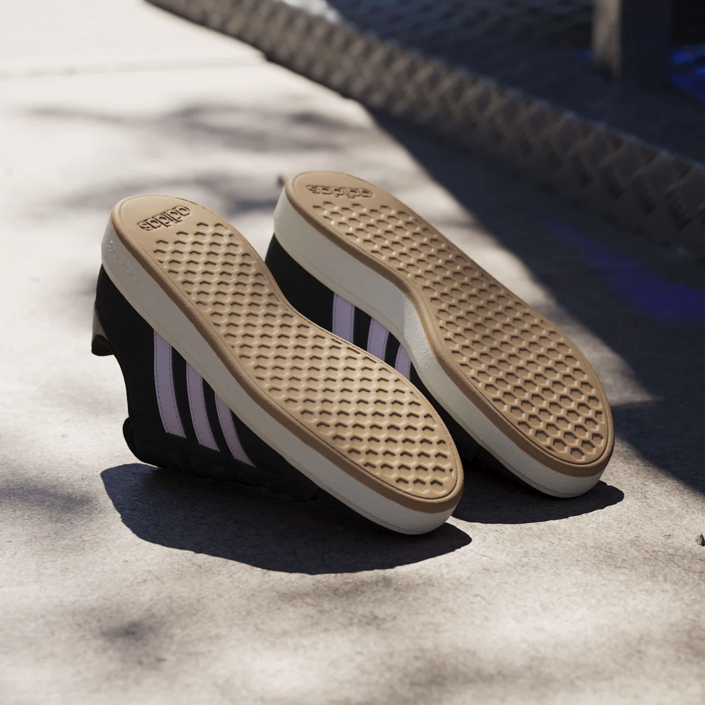 Black/Lvndr/Wht - adidas - Grand Court Base 00s Womens Trainers - 11