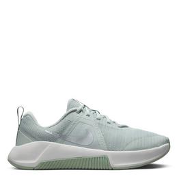 Nike MC Trainer 3 Womens Workout Shoes