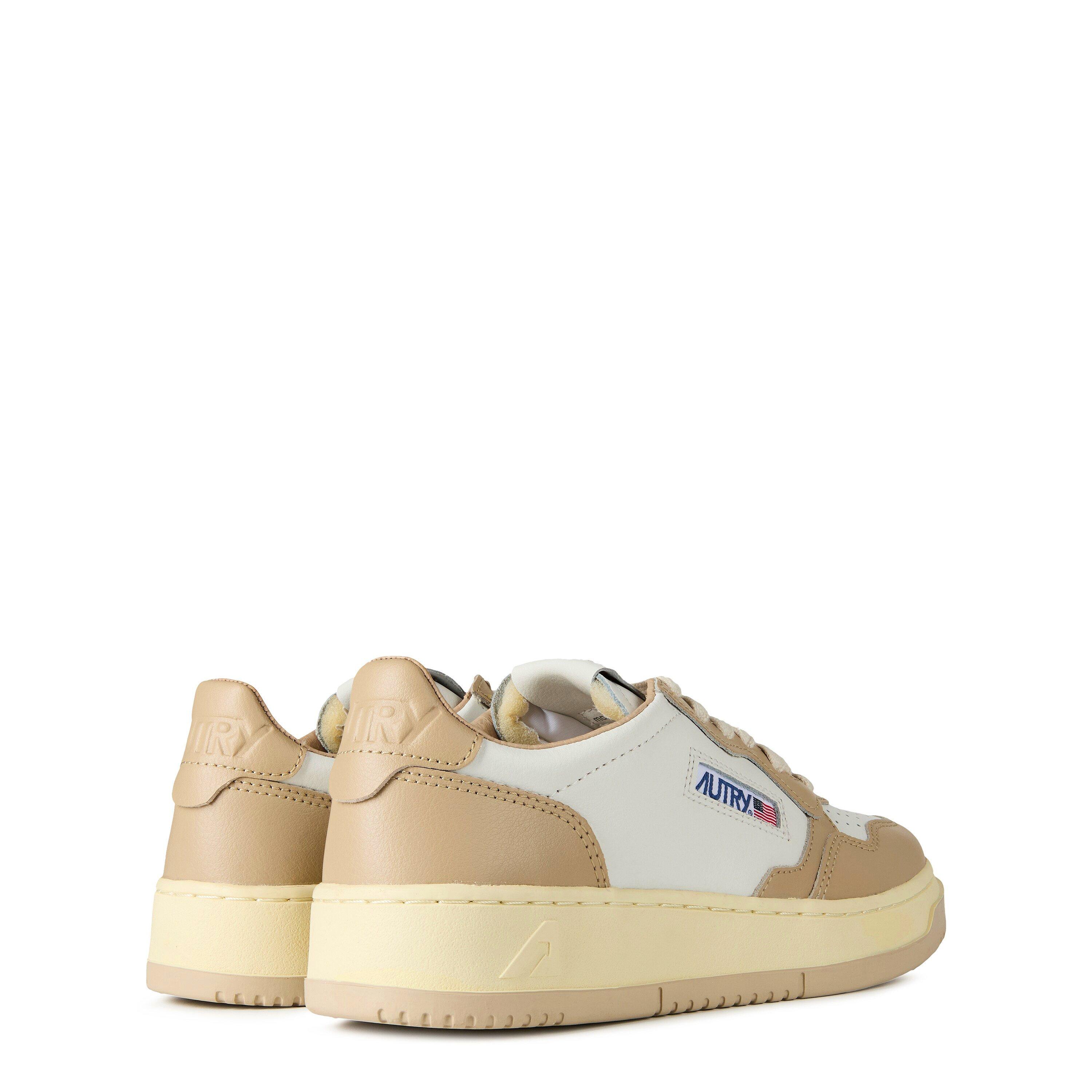 Autry | Medalist Low Sneakers Womens | Low Trainers | Cruise