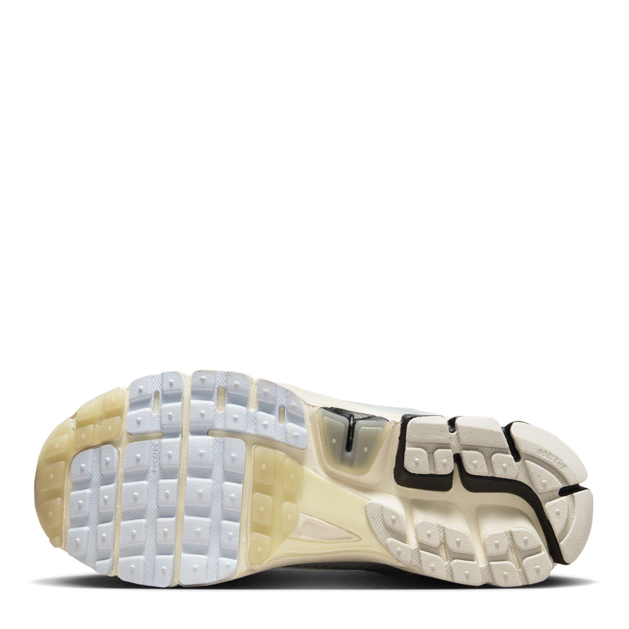 Pale Ivory - Nike - Zoom Vomero 5 Shoes - 3