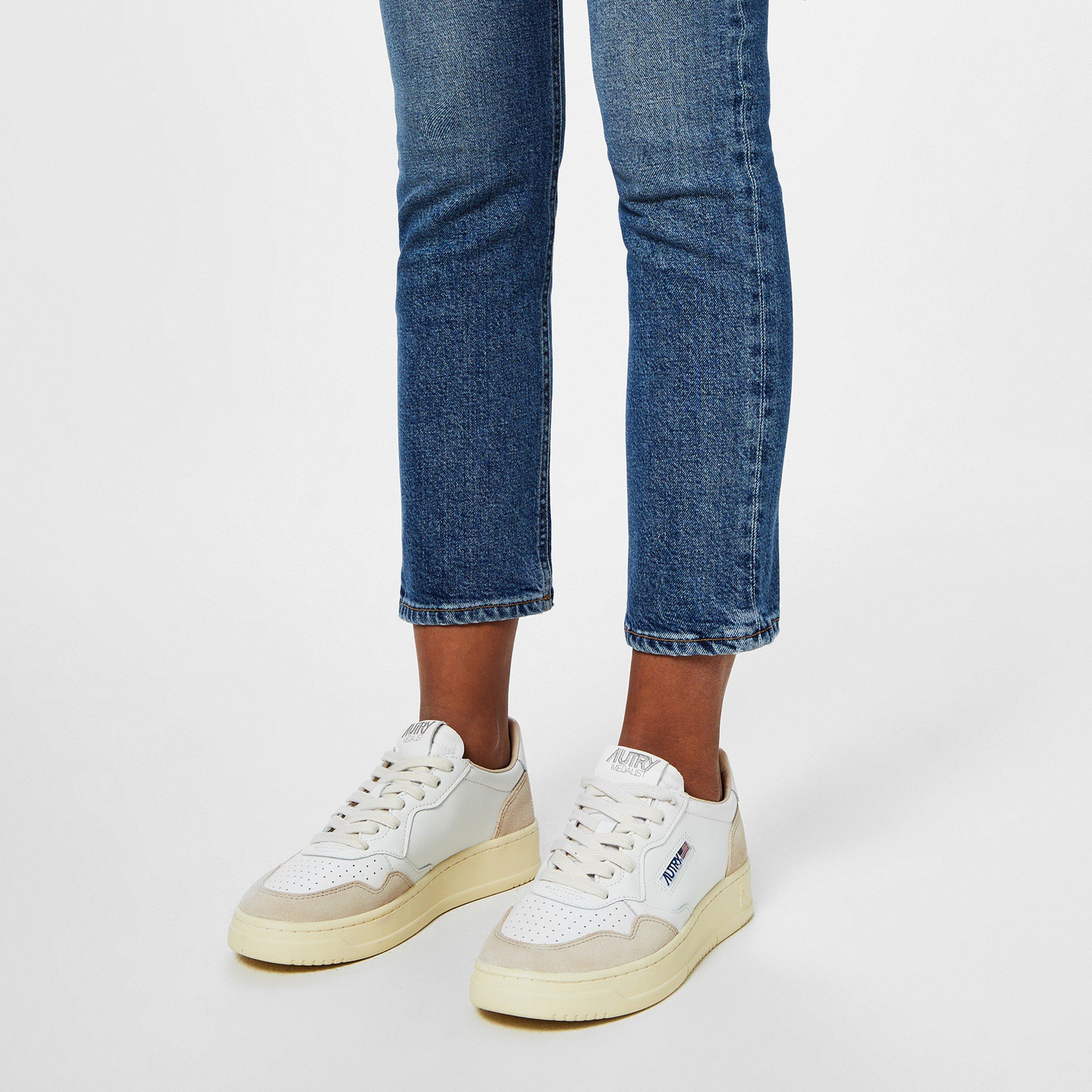 Wht/Wht LS33 - Autry - Medalist Low Top Trainers - 2