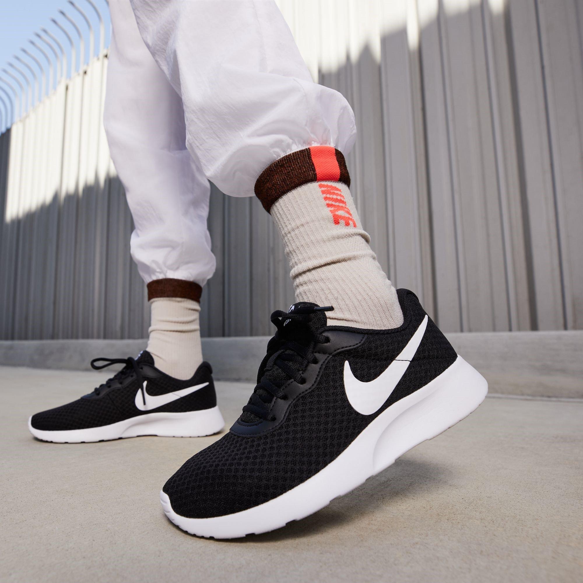 Nike | Tanjun Women's Trainers | Hardlopers | Sports World