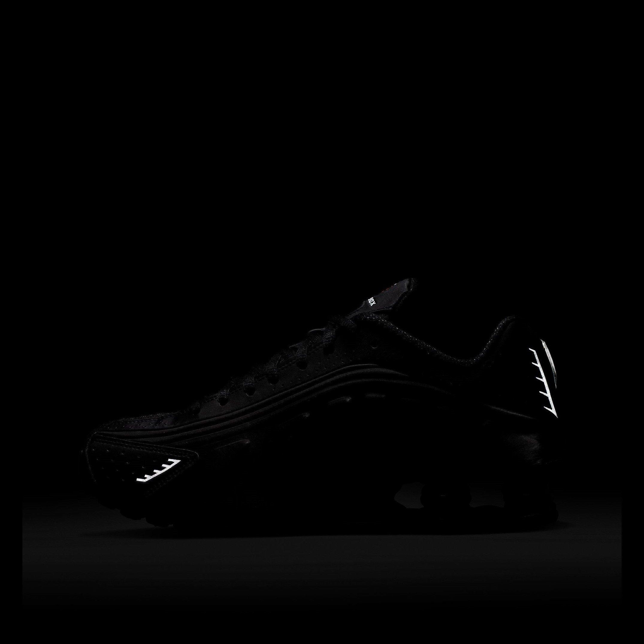 Black Black - Nike - Shox R4 Trainers - 8