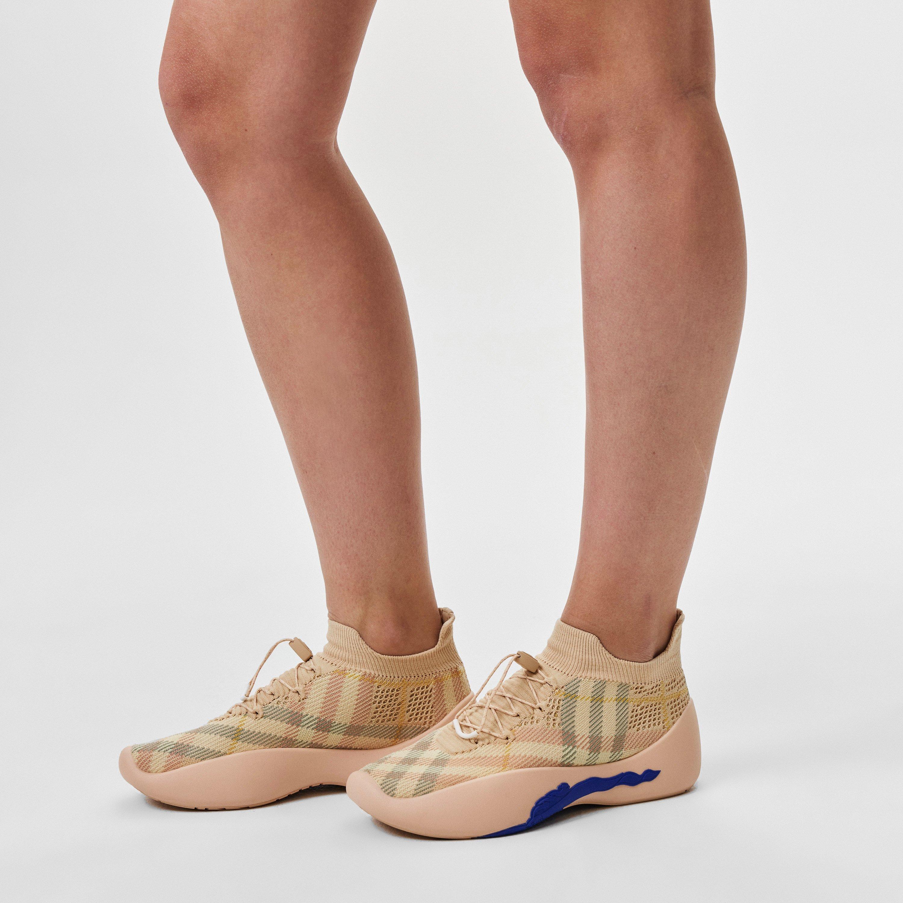 Teacup - Burberry - Vintage Check Neptune Sneakers - 2