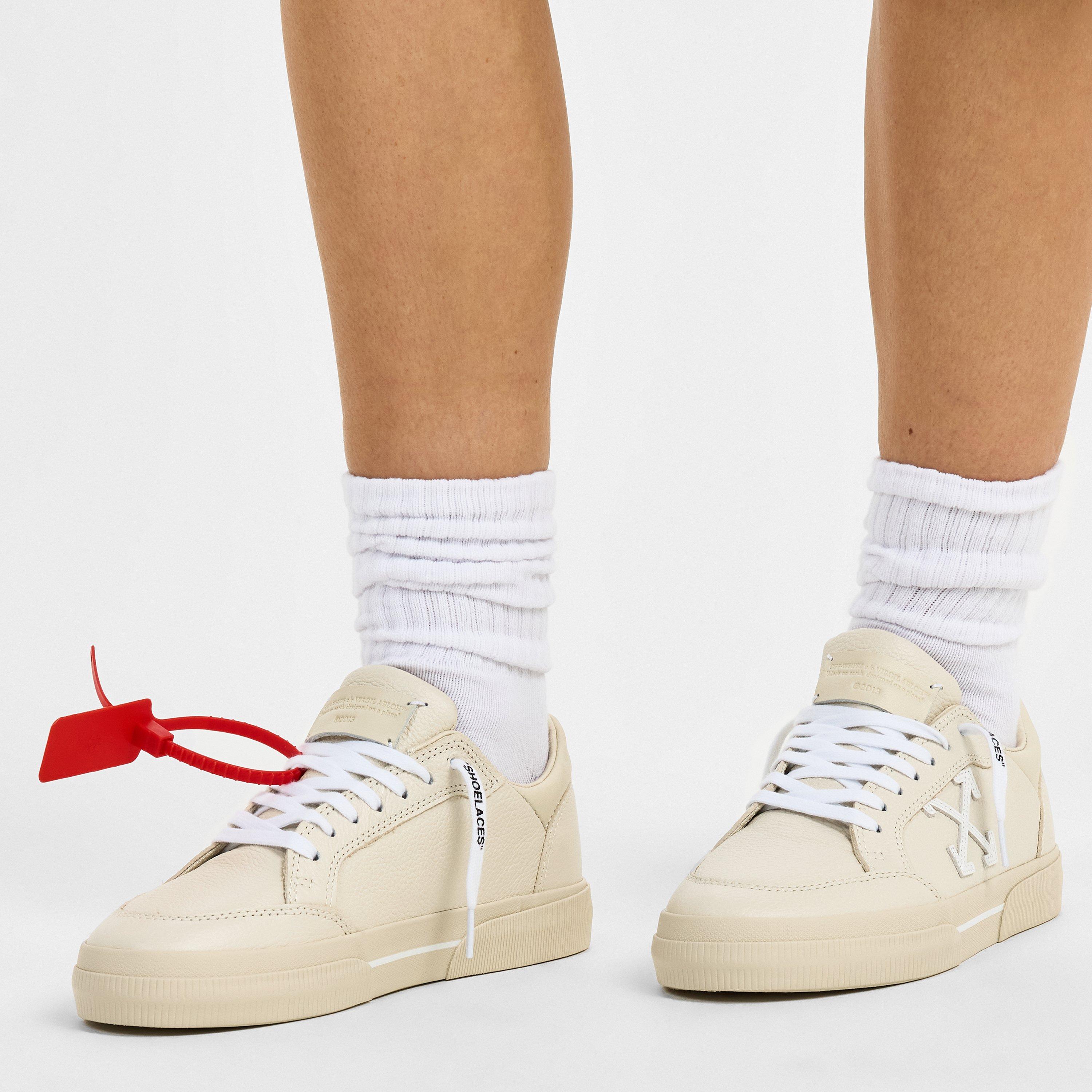 Beige Bige - Off White - Women's Vulcan Low-Top Trainers - 3