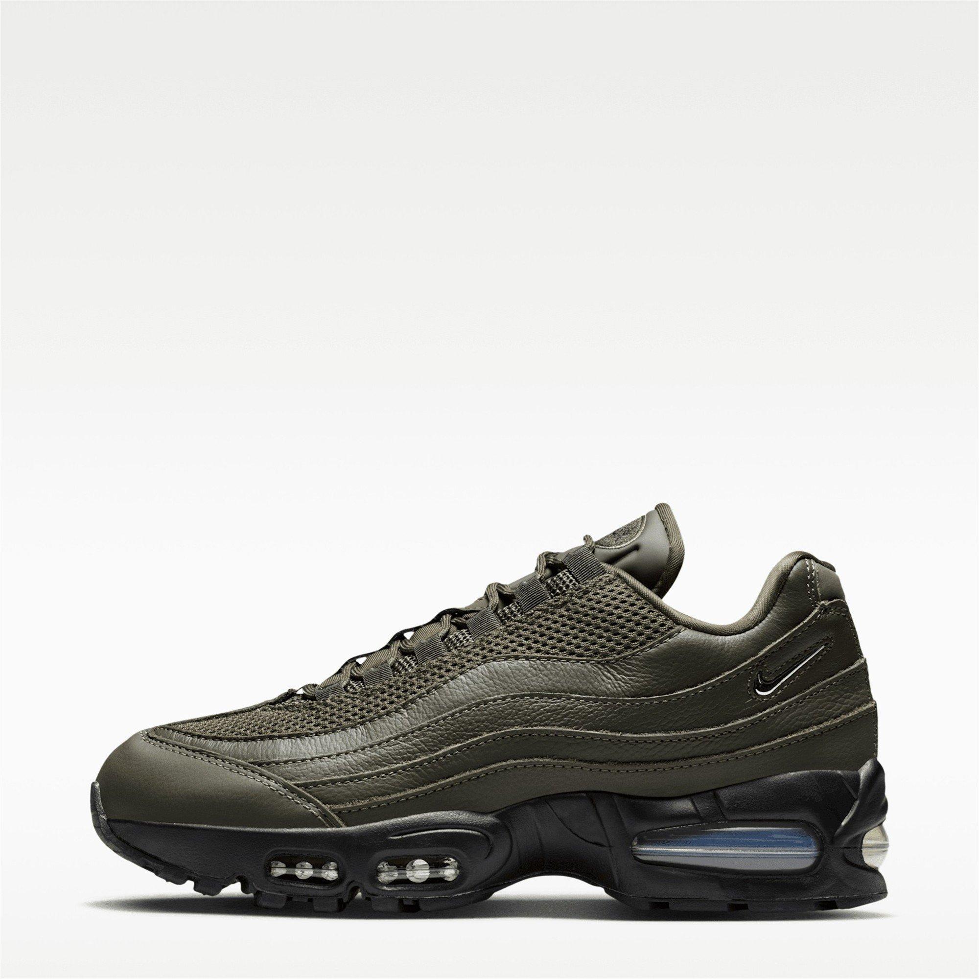 Cargo Khaki - Nike - Women's AM 95 Big Bubble Low-Top Trainers - 2