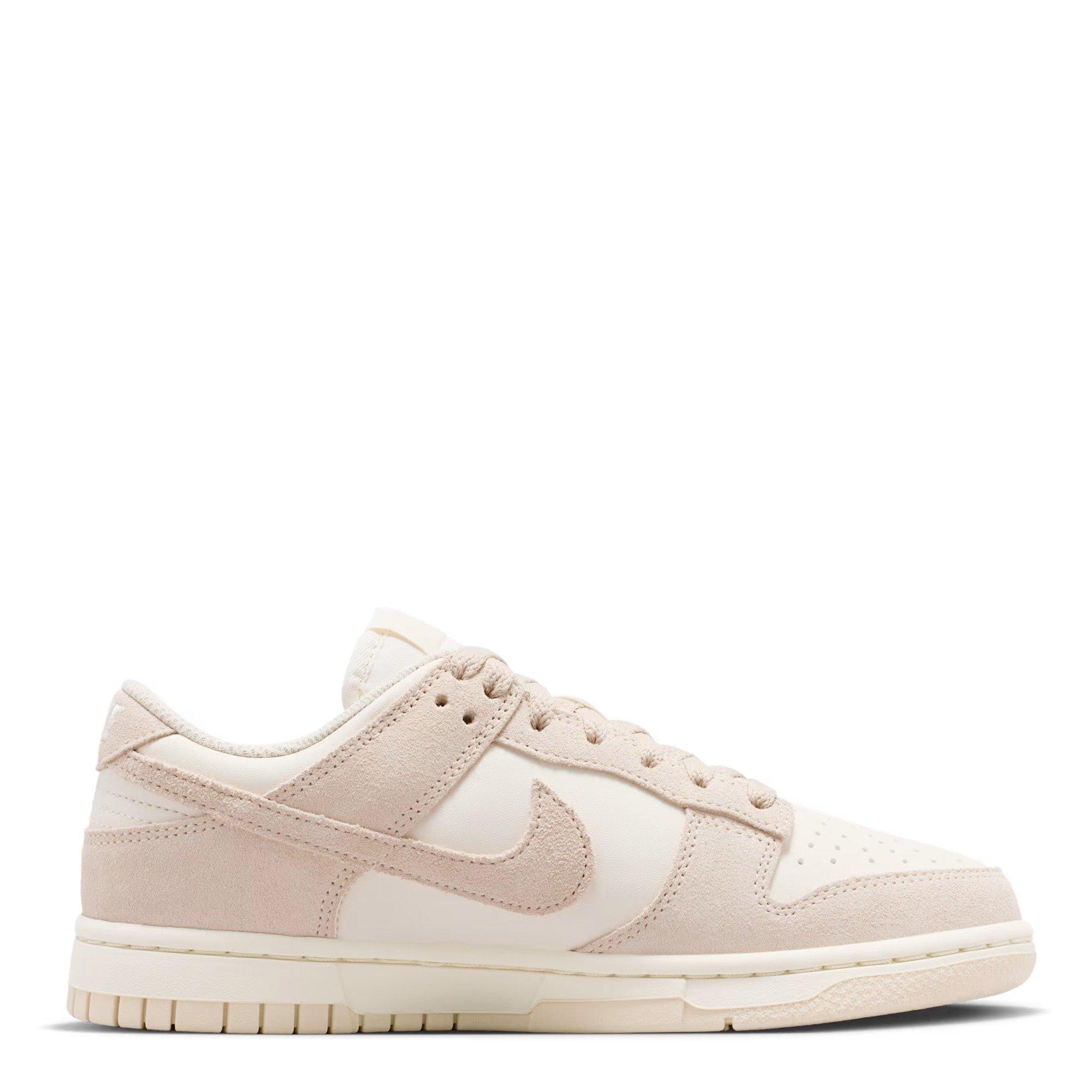 Women's Dunk Low Leather Trainers