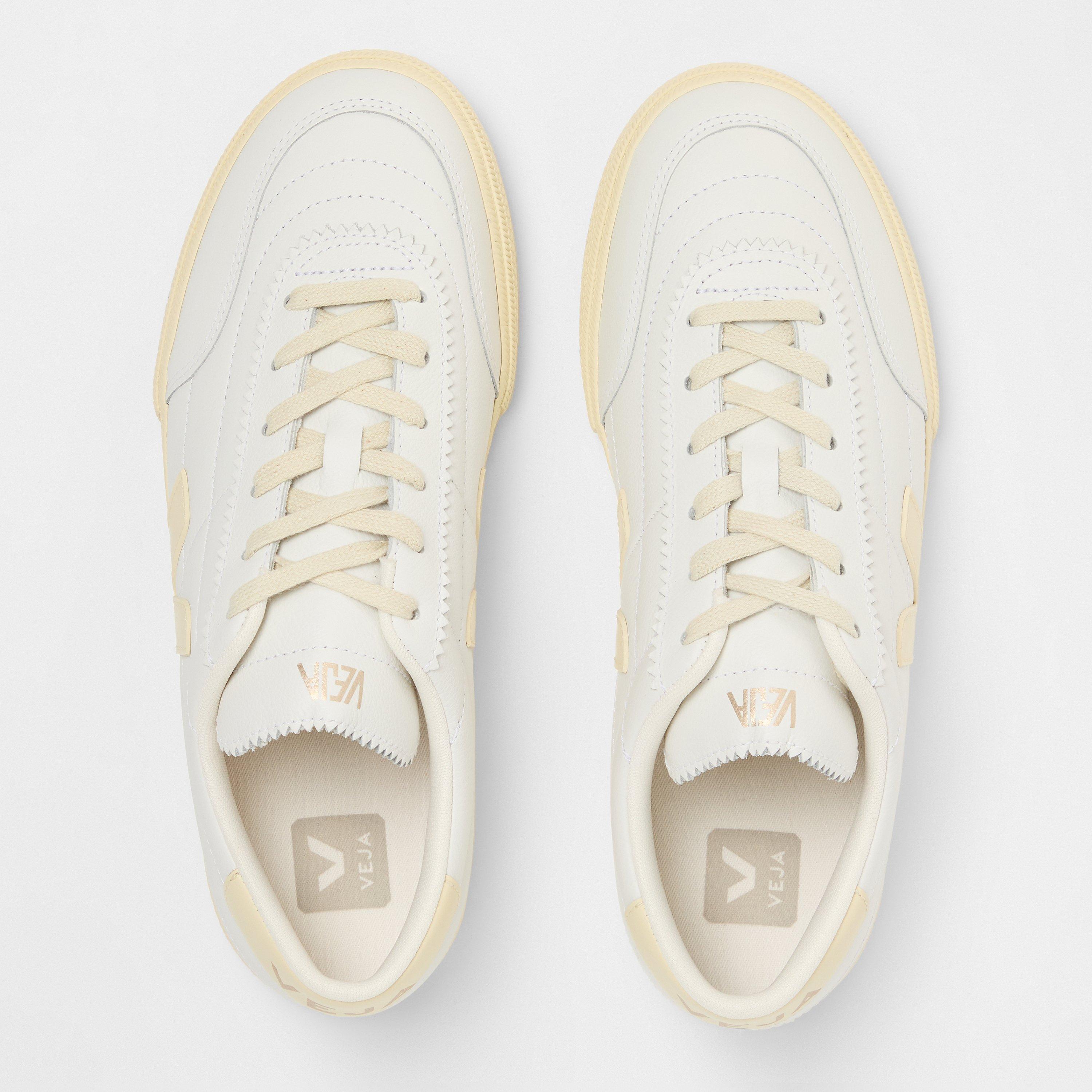 White Calcaire - Veja - Women's Panenka Low-Top Trainers - 5