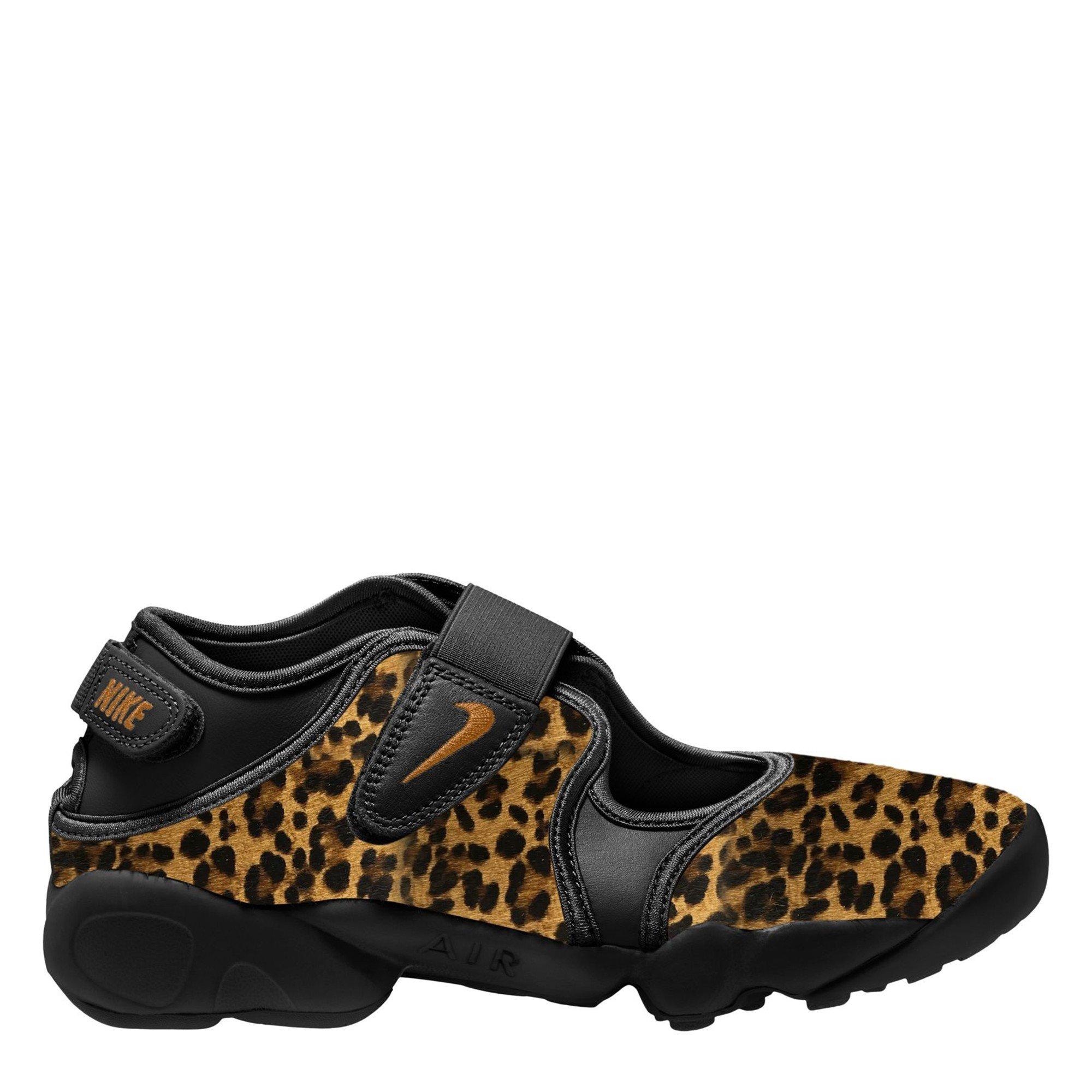 Black/Ochre