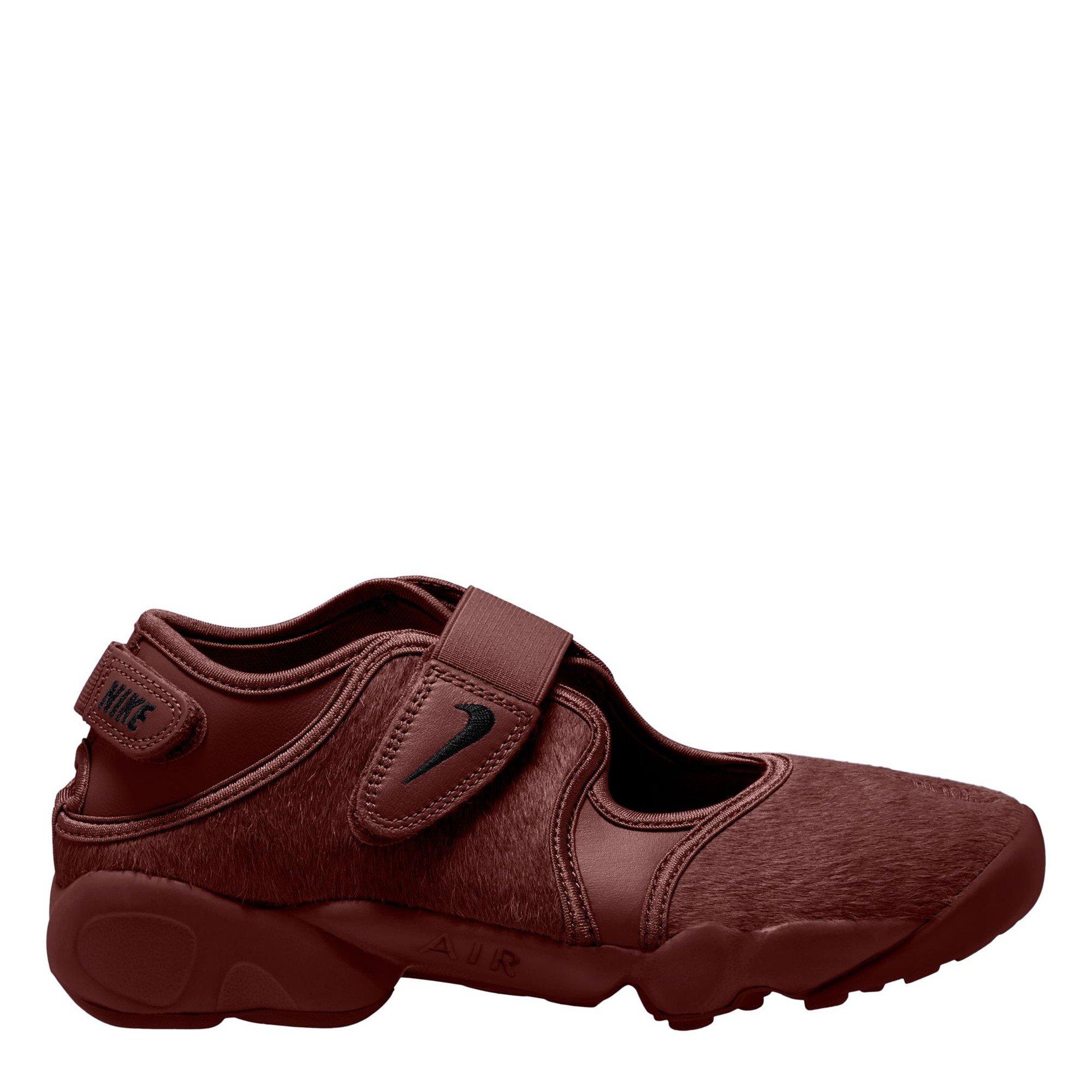 Nike Women's Air Rift Leather Low-Top Trainers