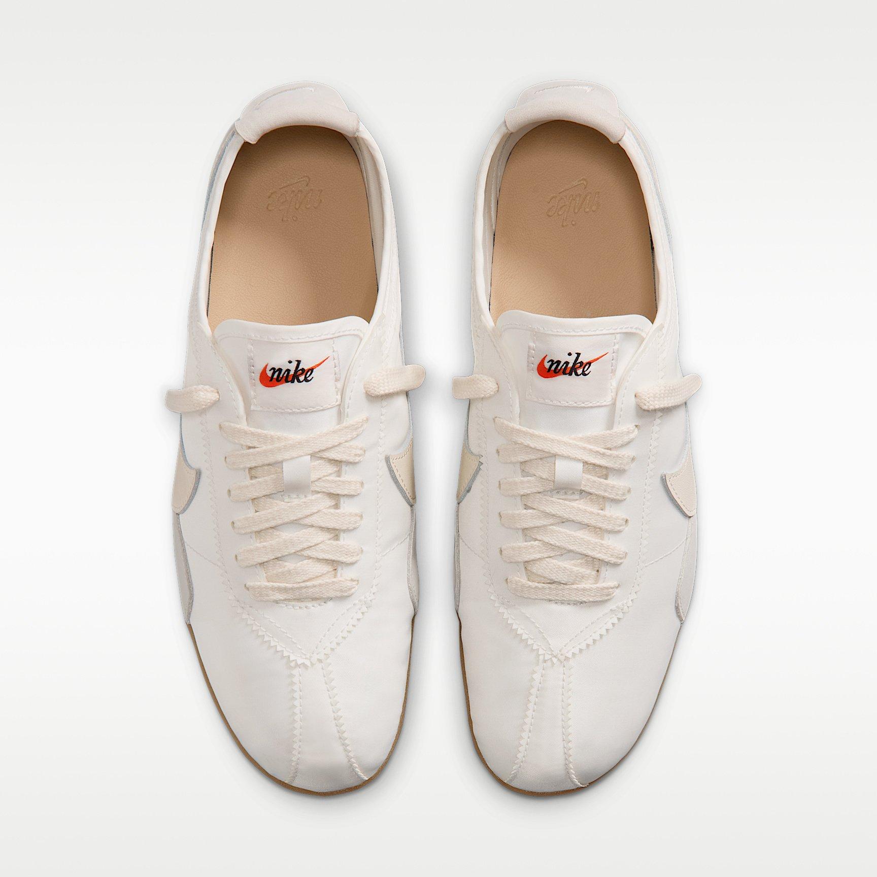 Summit White - Nike - Women's Low-Top Trainers - 6