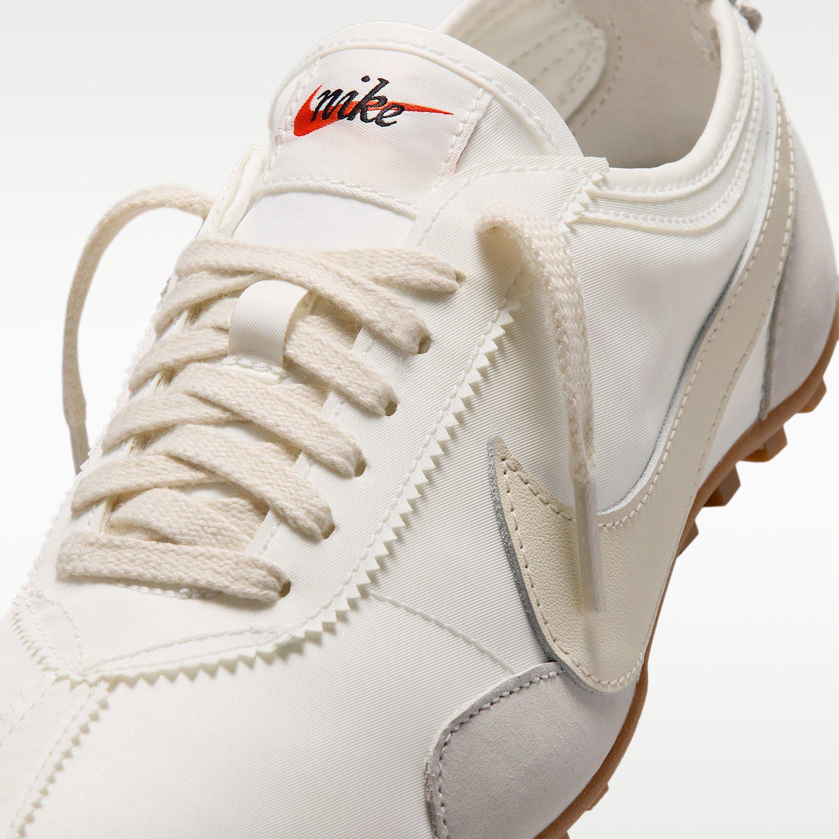 Summit White - Nike - Women's Low-Top Trainers - 9