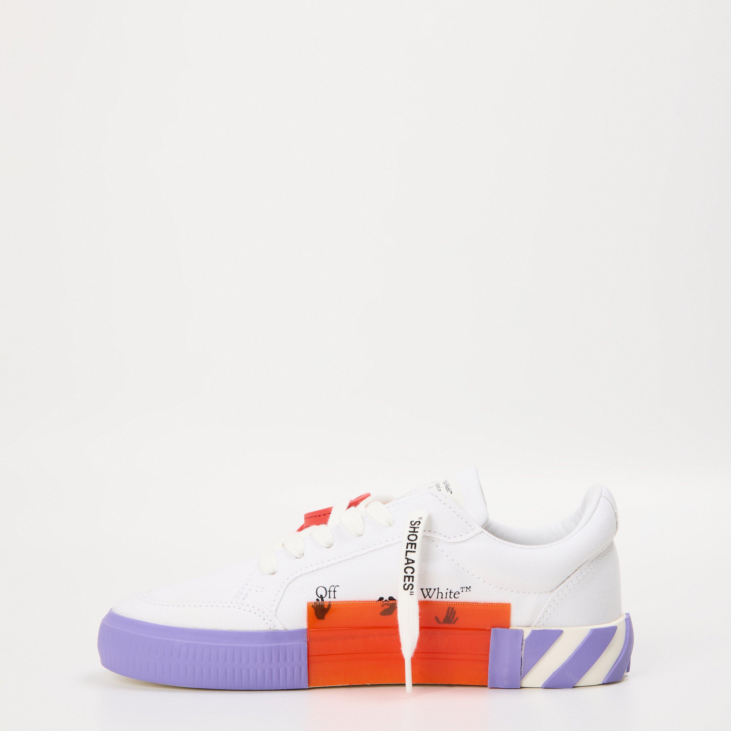 Wit/Paars - Off White - Women's Low Vulcanised Canvas Sneakers, Iconic Arrows Motif - 2