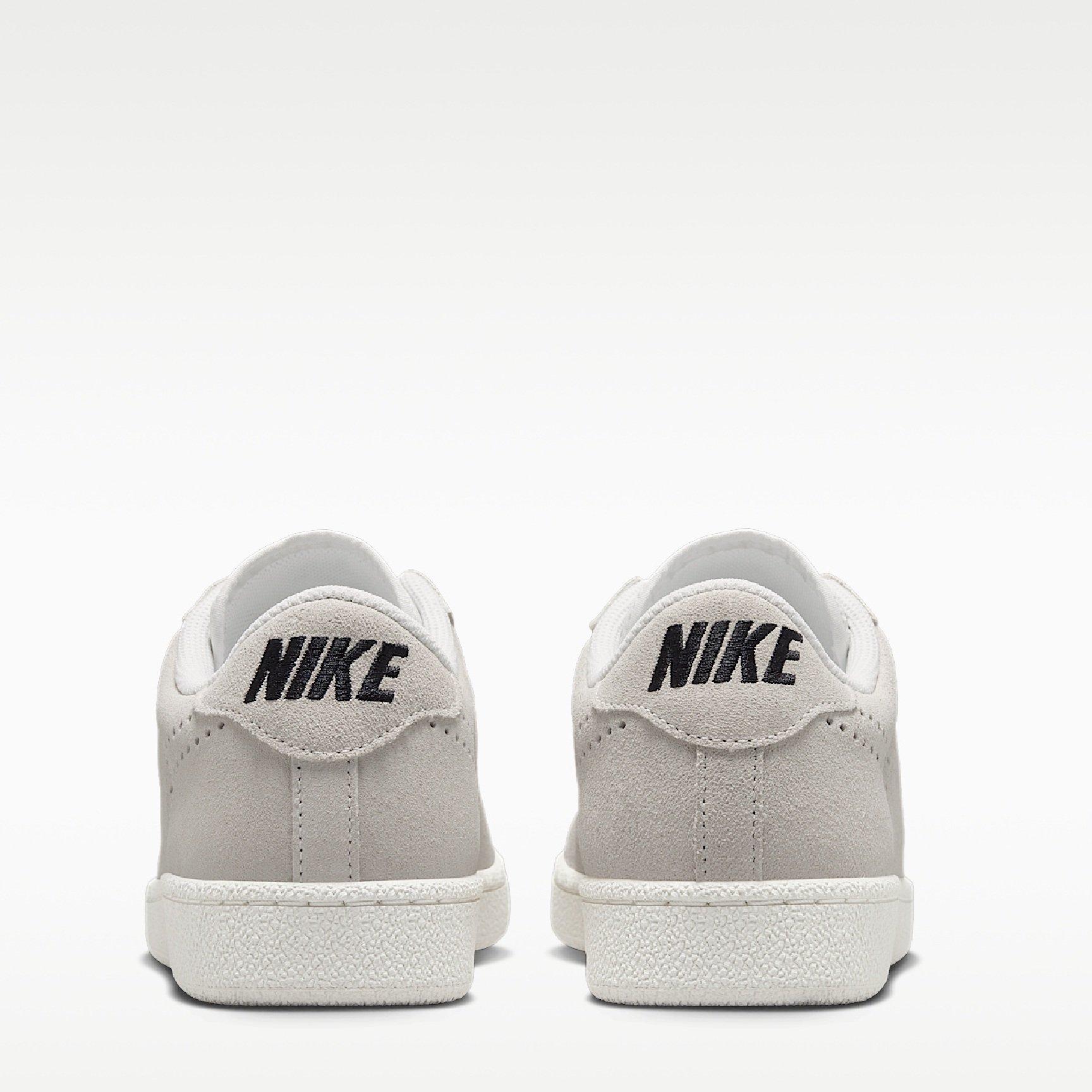 Sail/Black - Nike - Women's Low-Top Trainers - 4