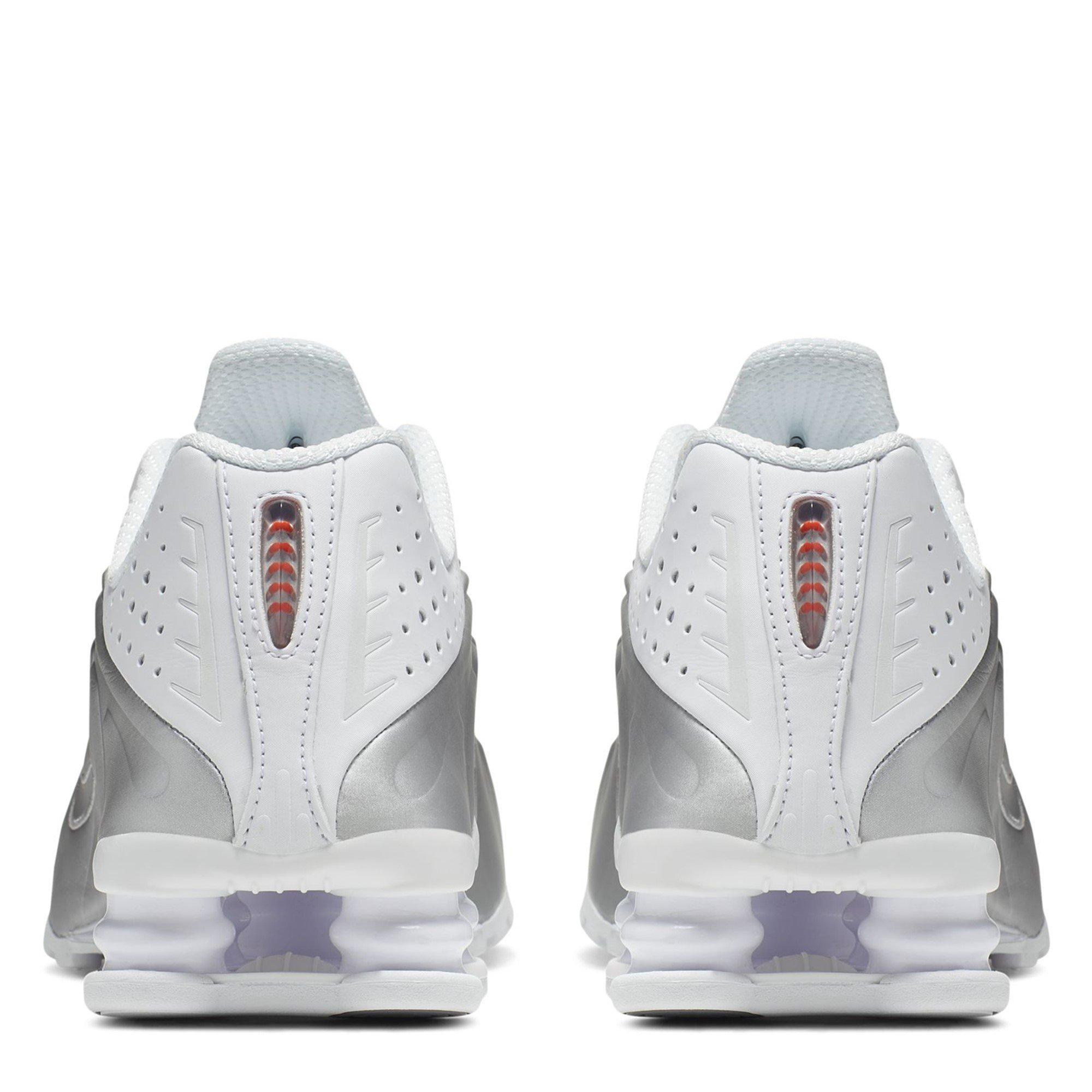 White/White - Nike - Shox R4 Sneakers - 6