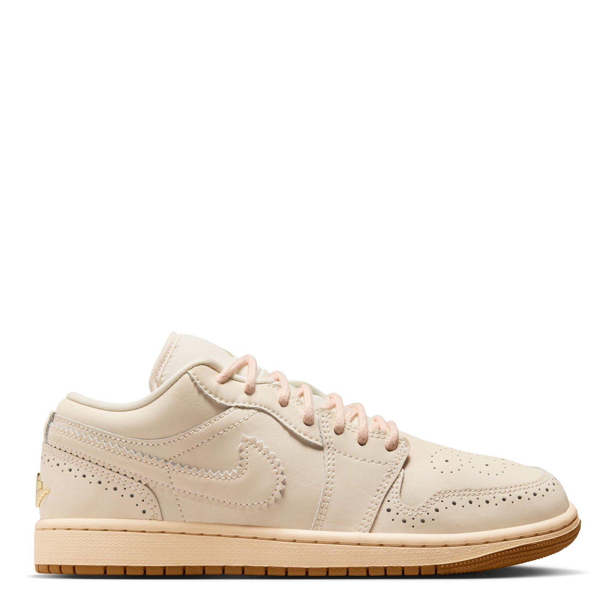Chalk/Gold - Air Jordan - Air Jor 1 Low SE Ld64 - 1