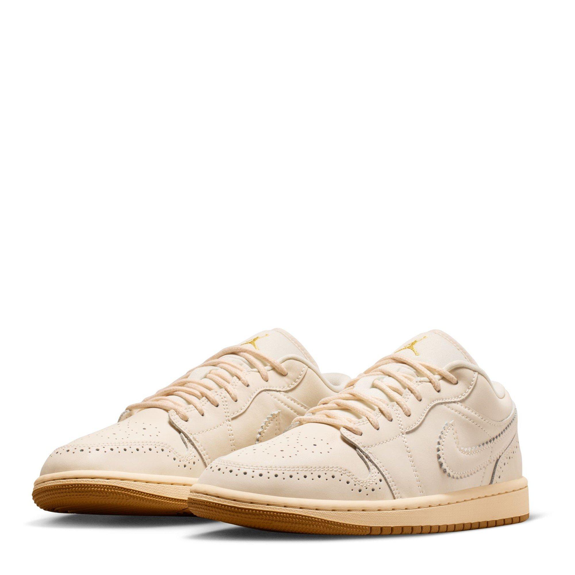 Chalk/Gold - Air Jordan - Air Jor 1 Low SE Ld64 - 3