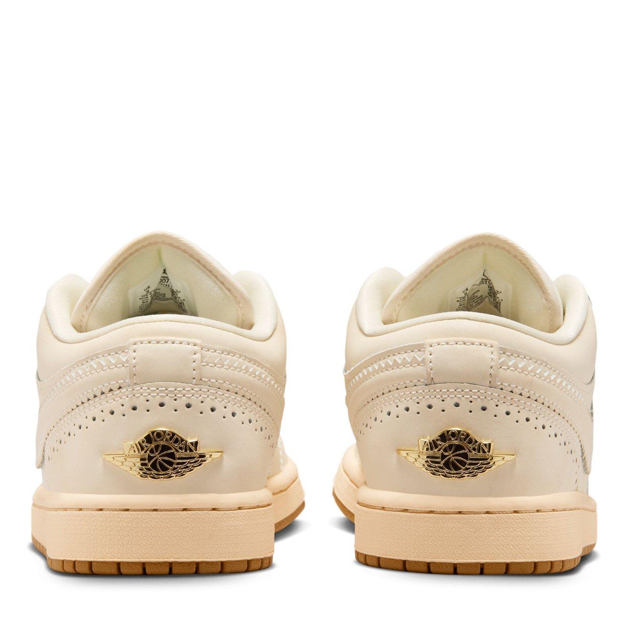 Chalk/Gold - Air Jordan - Air Jor 1 Low SE Ld64 - 4