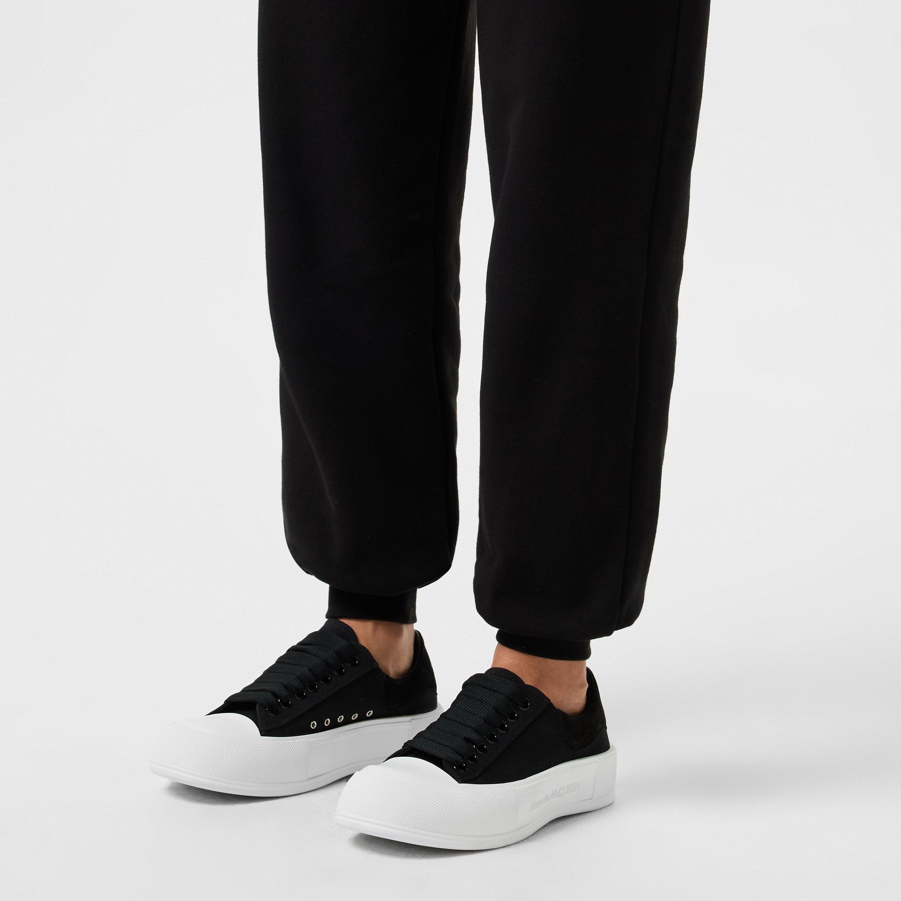 Blk/Wht 1070 - Alexander McQueen - Deck Lace Up Plimsoll Trainers - 2