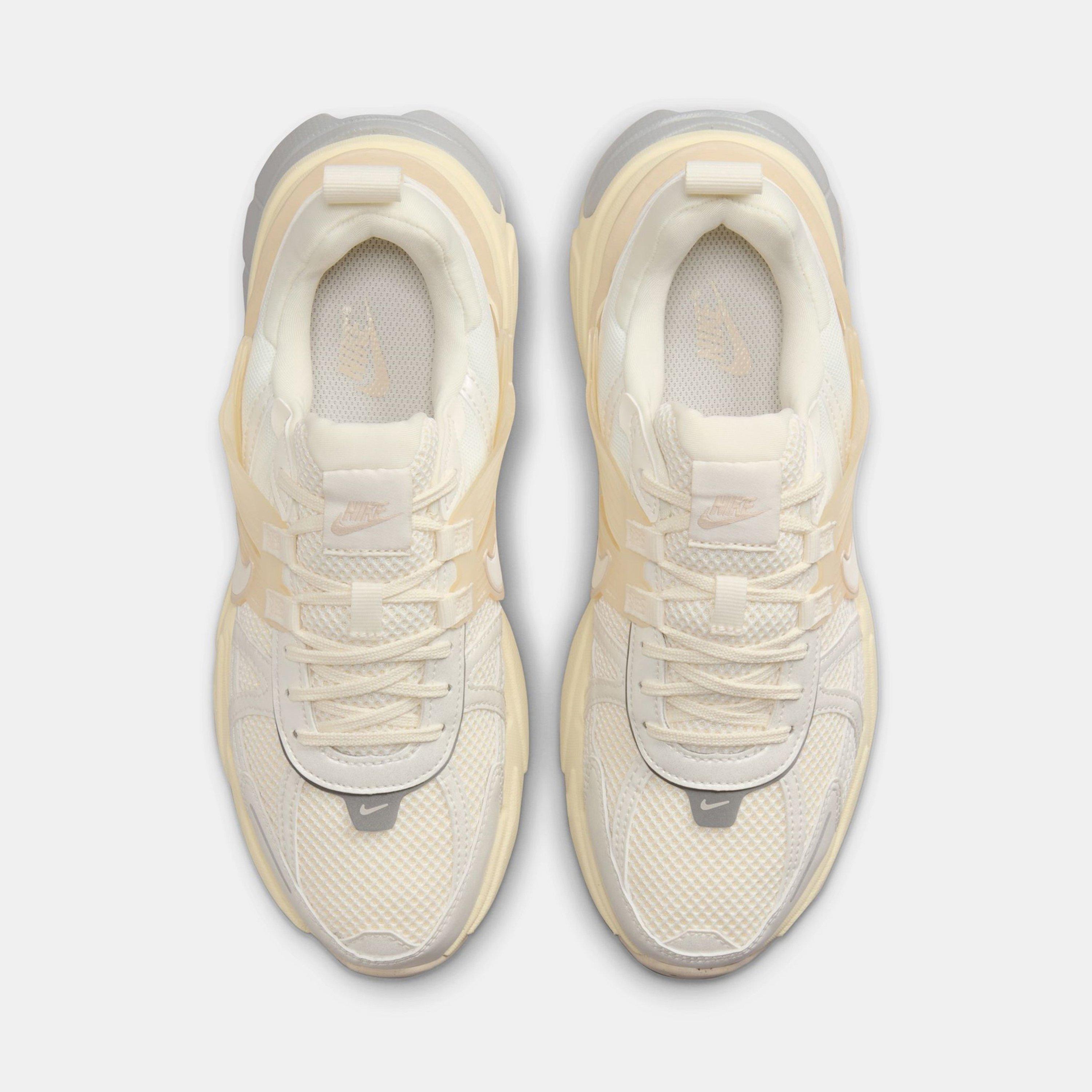 Bleg elfenben - Nike - V2K Runner Shoes Womens - 5