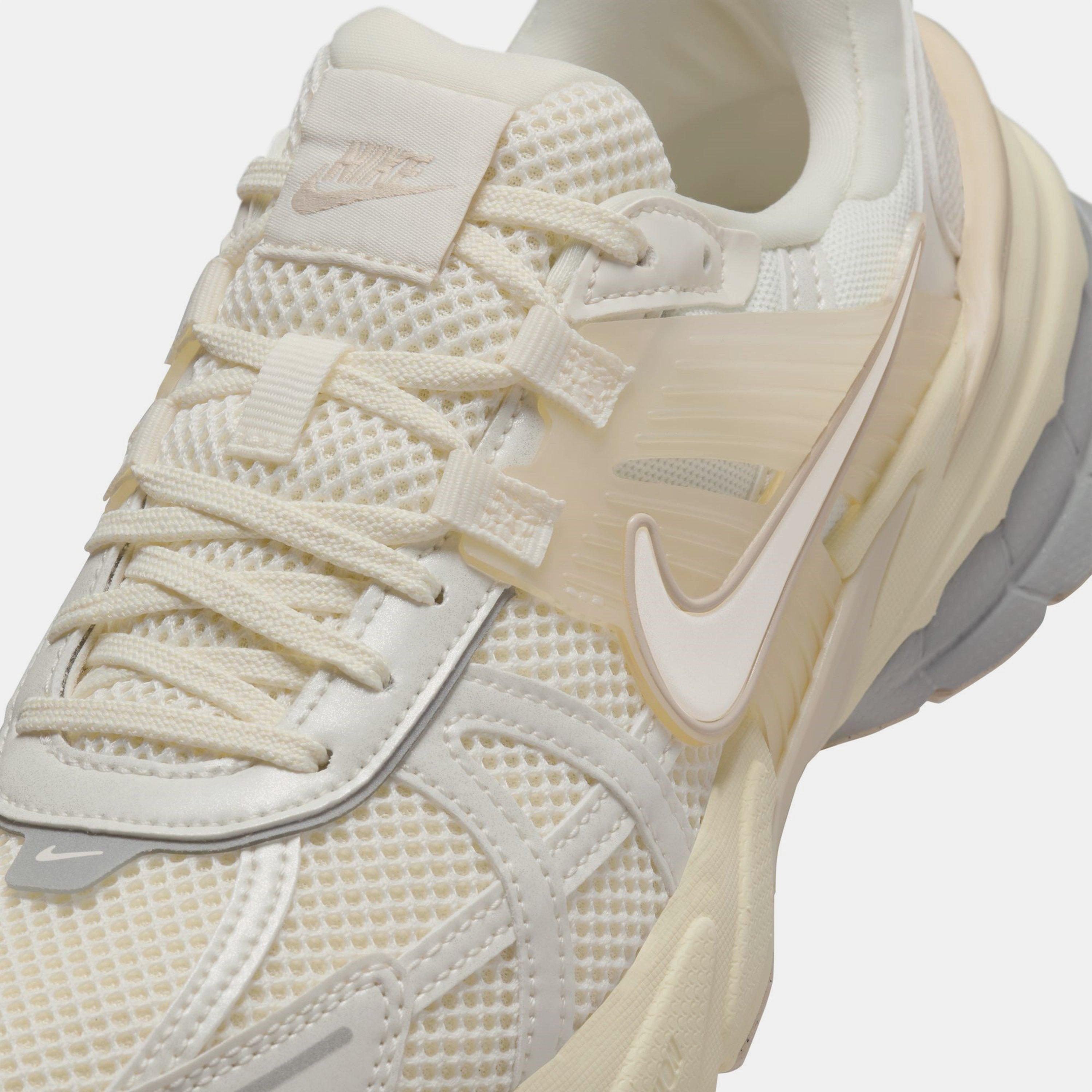 Bleg elfenben - Nike - V2K Runner Shoes Womens - 7