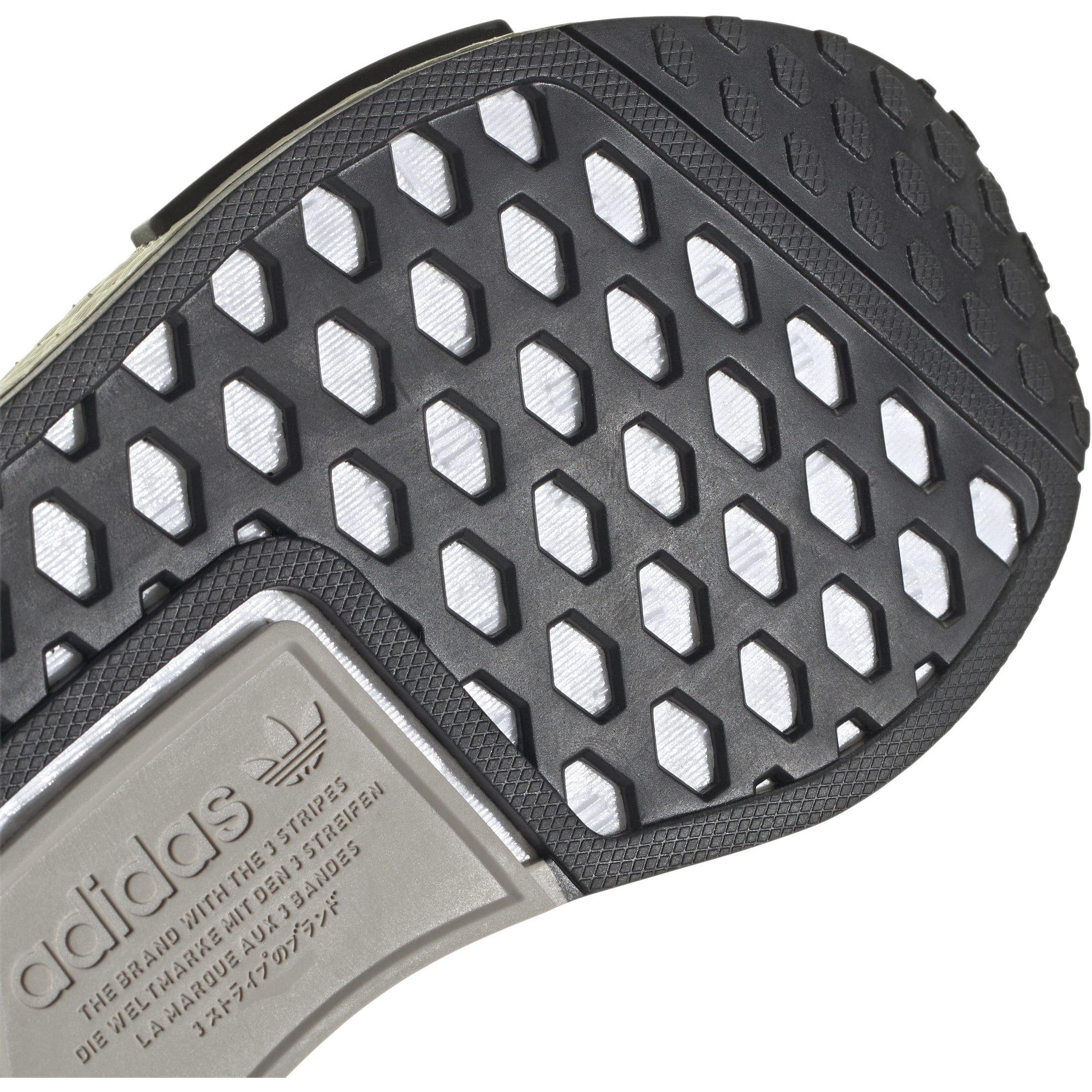 nmd r1 3 stripes black