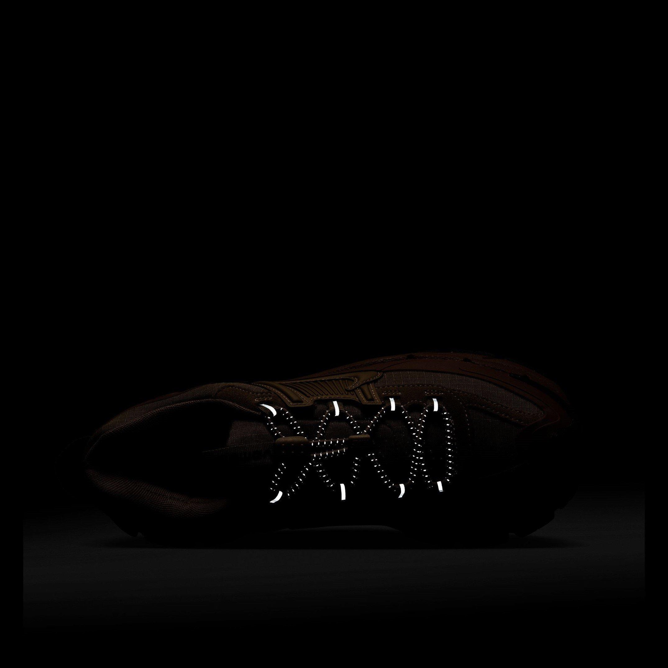 Flax/Khaki - Nike - Vomero Roam Sneakers - 11