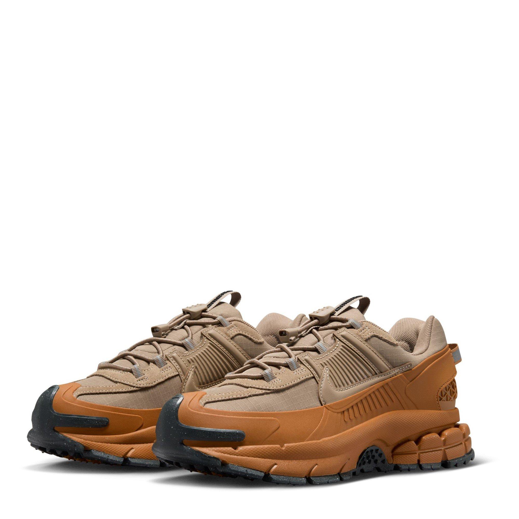 Flax/Khaki - Nike - Vomero Roam Sneakers - 3
