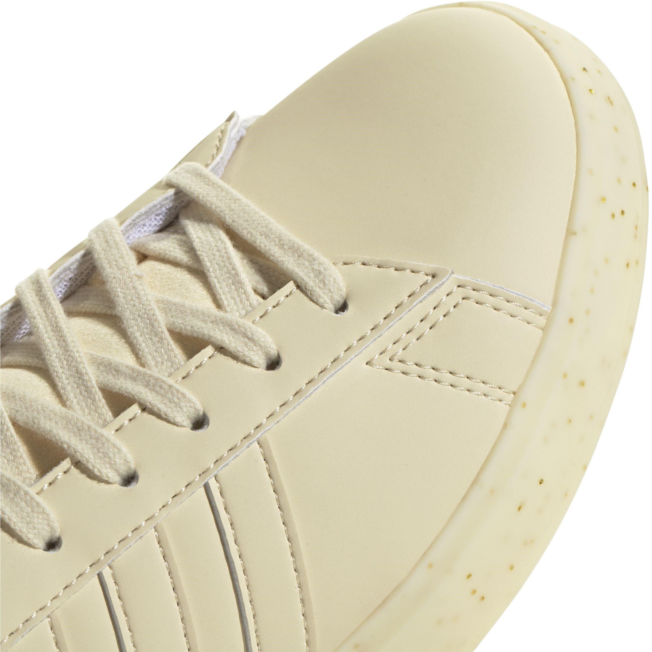 W.Vanilla/Gold - adidas - Grand Court Womens Shoes - 7