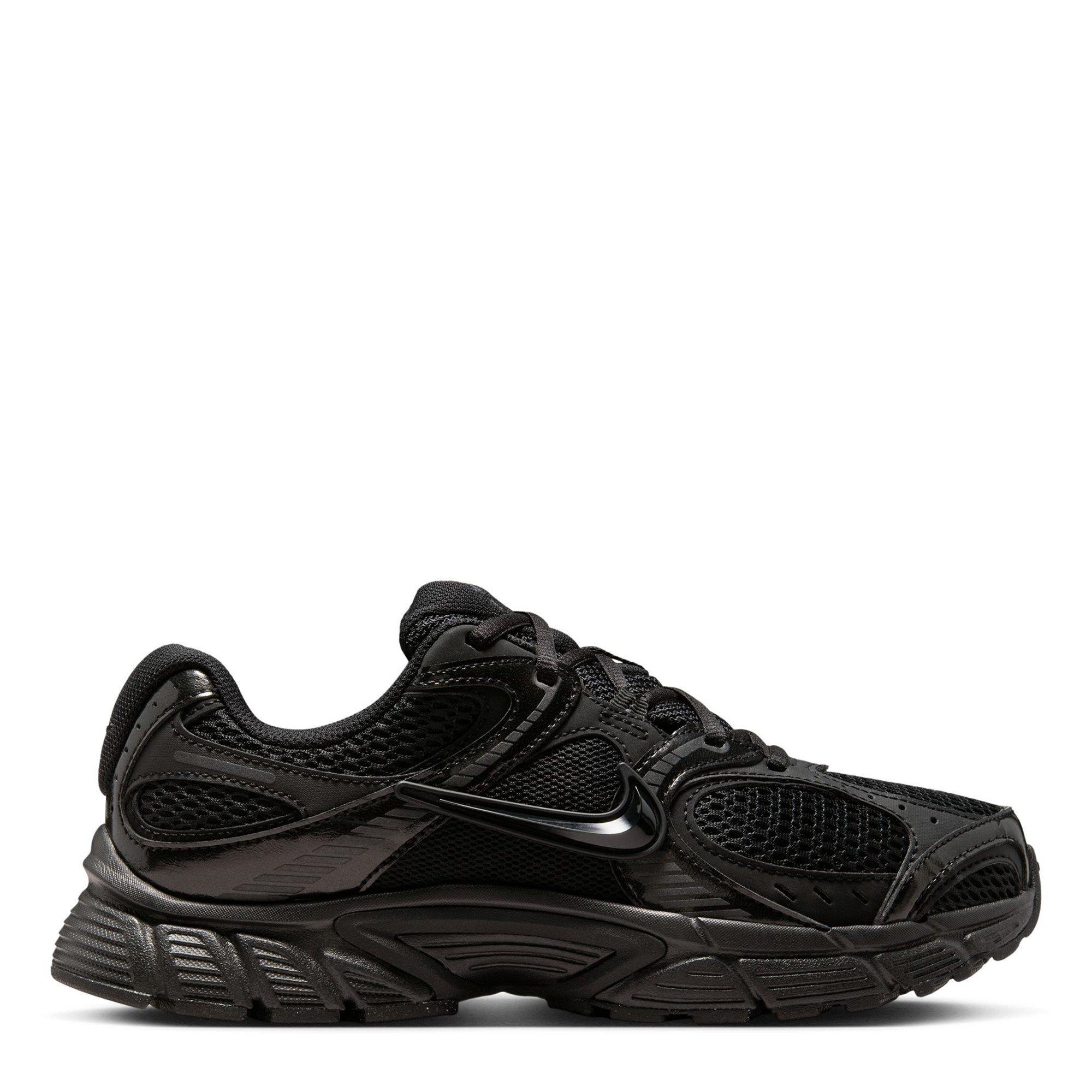 Nike Women's V5 Rnr - Triple Black - 7 (41)