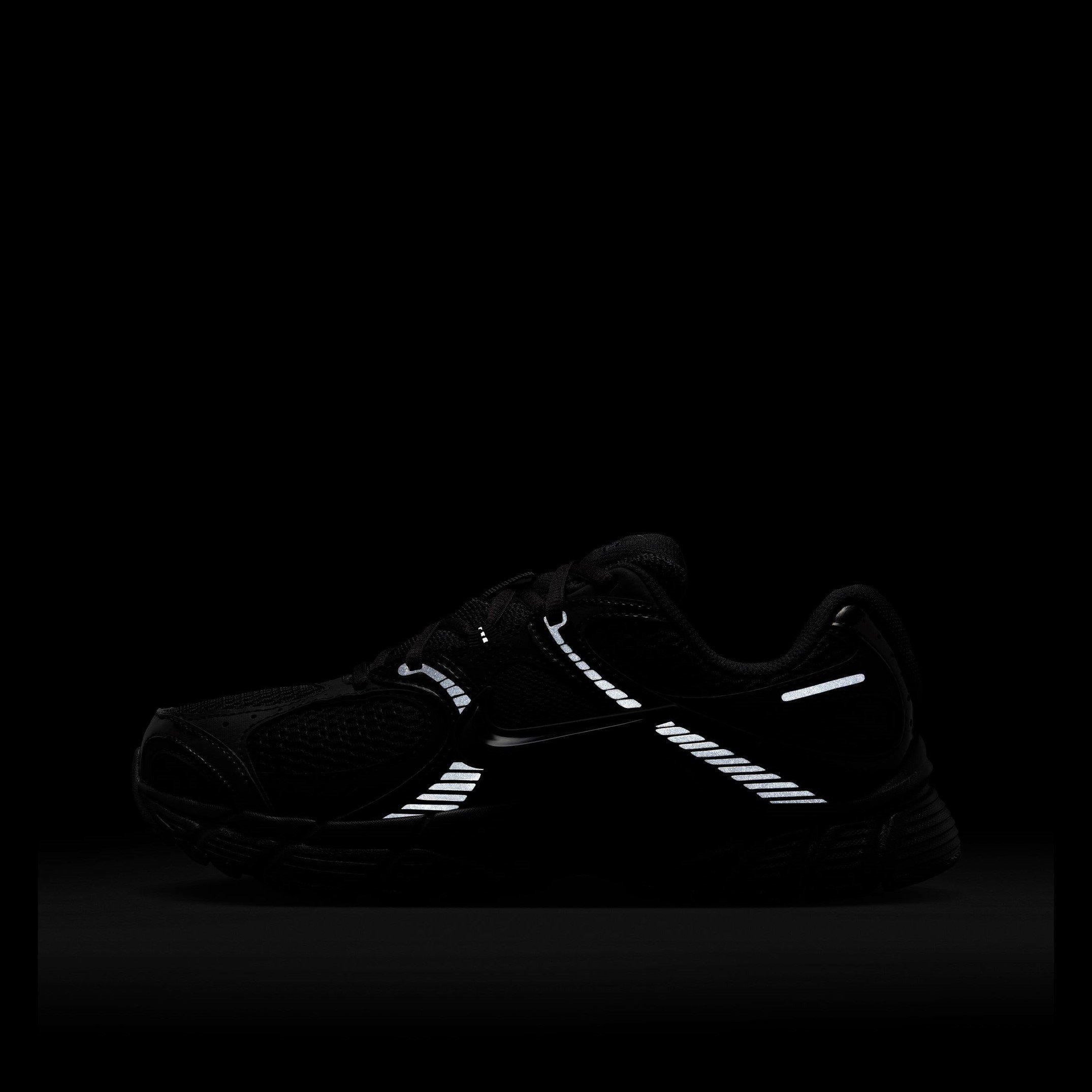Triple Black - Nike - V5 RNR - 10