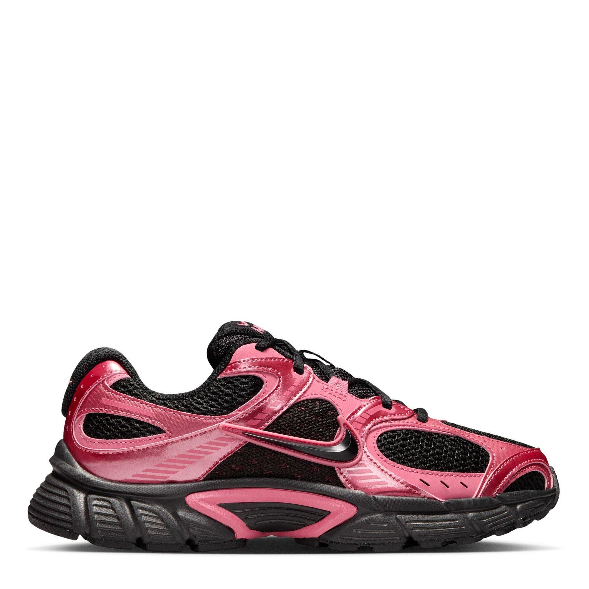 Nike Women's V5 Rnr - Black/Peony - 6 (40)