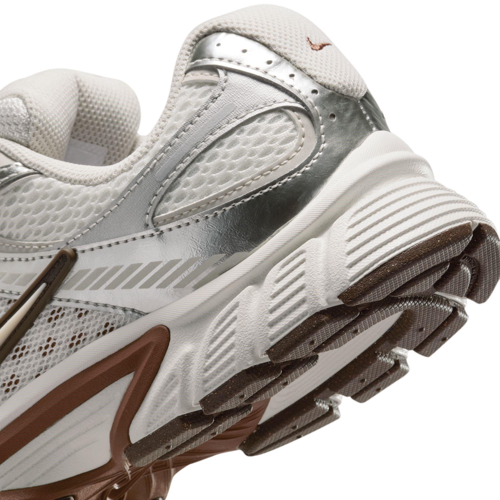 Off White/Brown - Nike - V5 RNR - 8