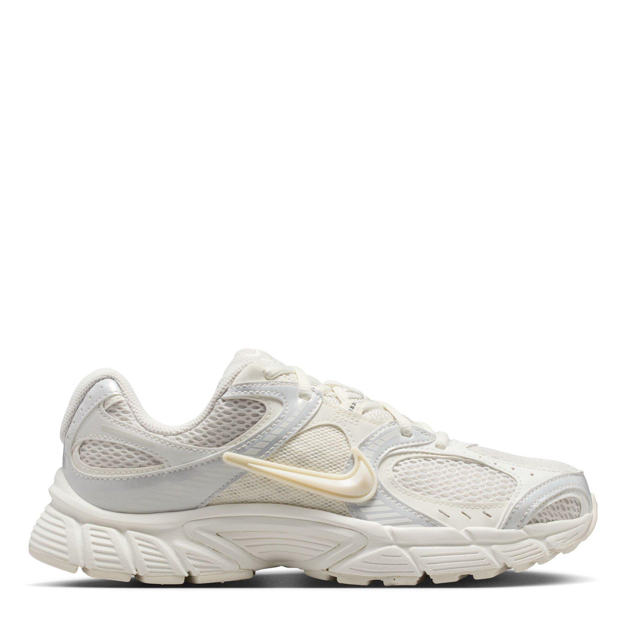 Nike Women's V5 Rnr - Phantom/Sail - 6.5 (40.5)