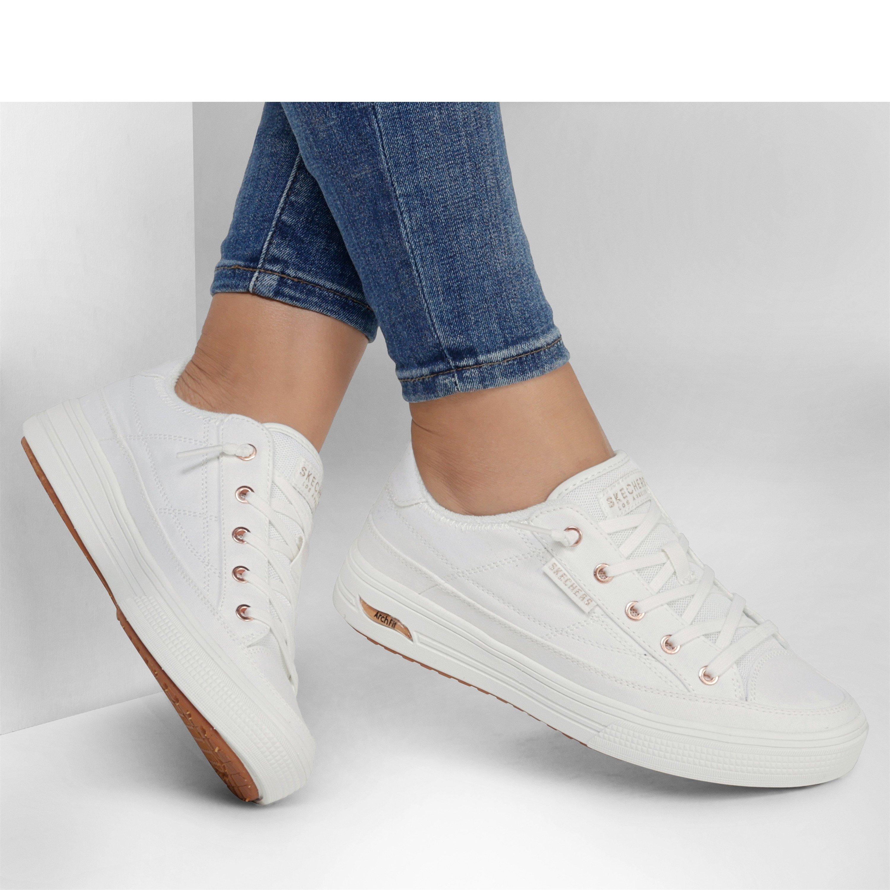 Blanc - Skechers - Arch Fit Arcade-Meet Ya There Canvas Trainers Womens - 3