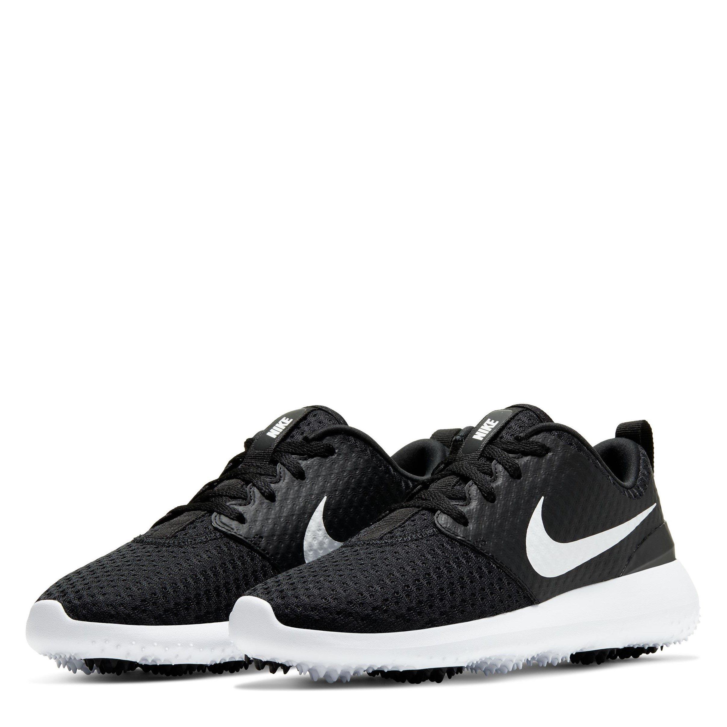 roshe run black white