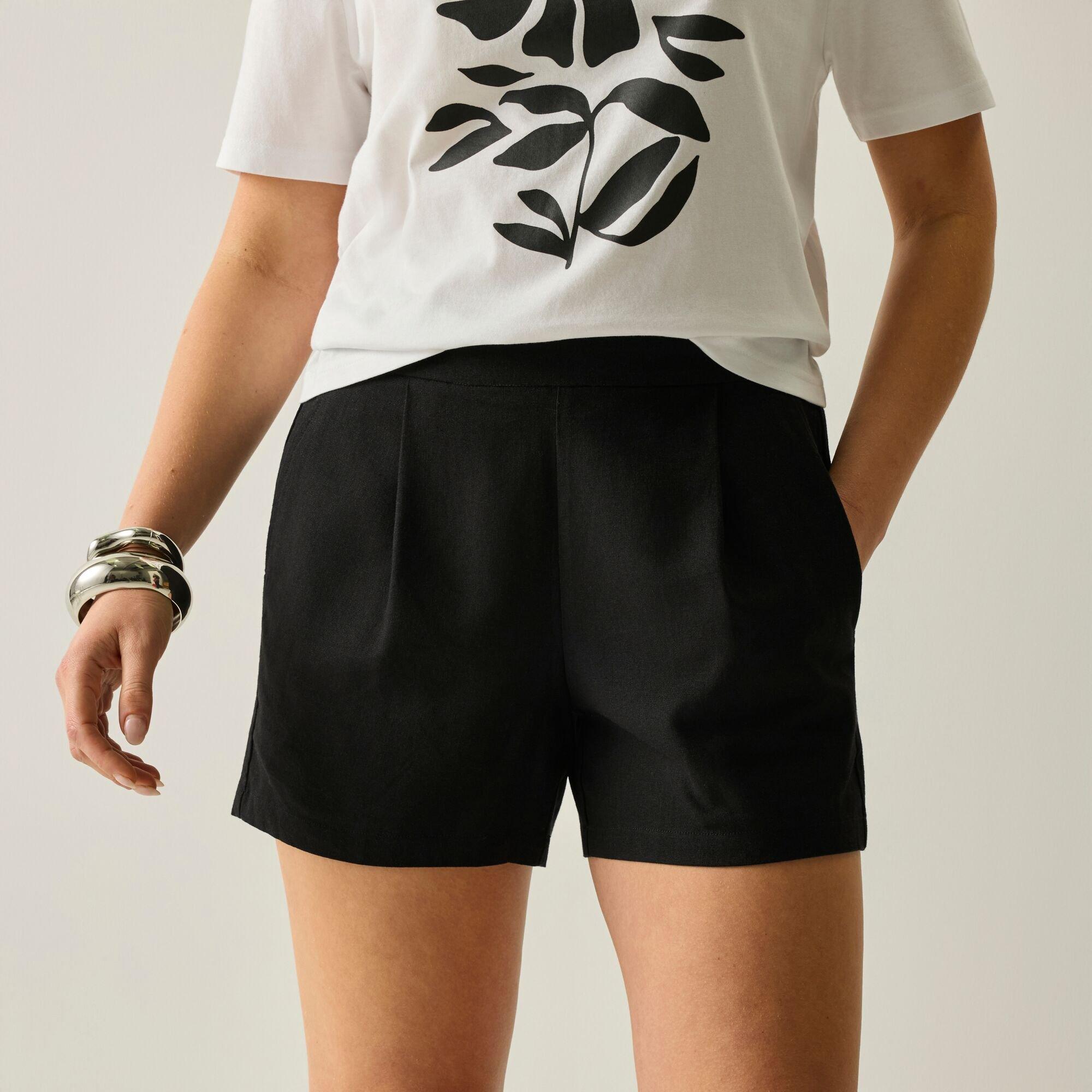 Regatta Men's Wo Cancun Shorts - Black - 8